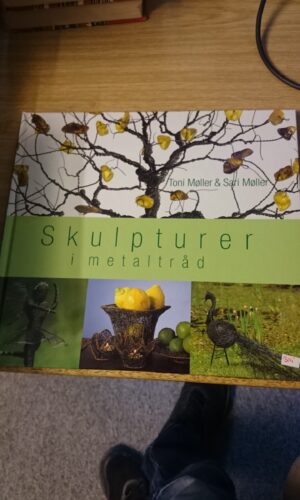 Skulpturer i metalråd - Toni Møller & Sari Møller