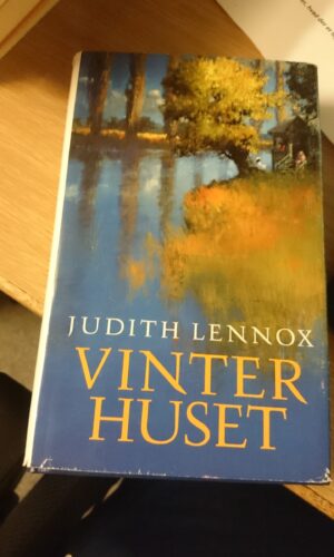 VINTER HUSET