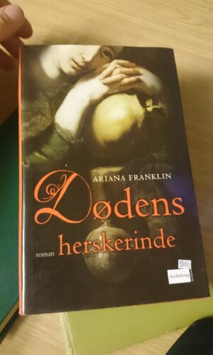 Dødenes Herskerinde