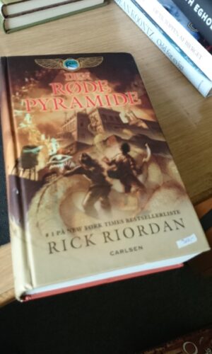DEN RØDE PYRAMIDE-RICK RIORDAN