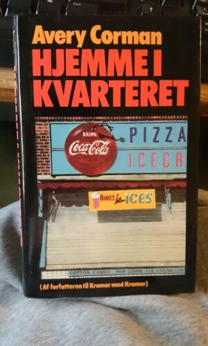 HJEMME I KVARTERET-Avery Corman
