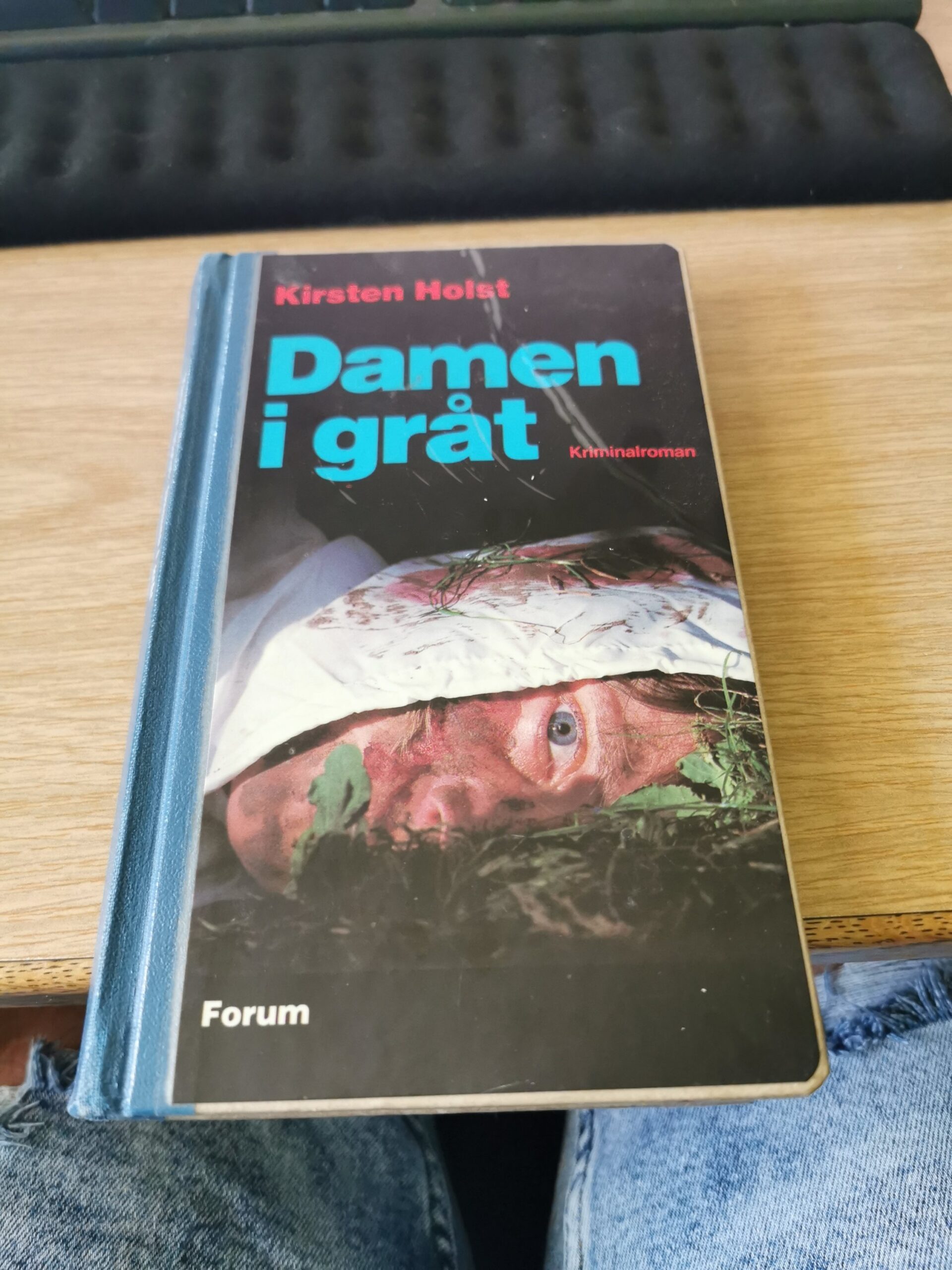 Damen i gråt - Kirsten Holst
