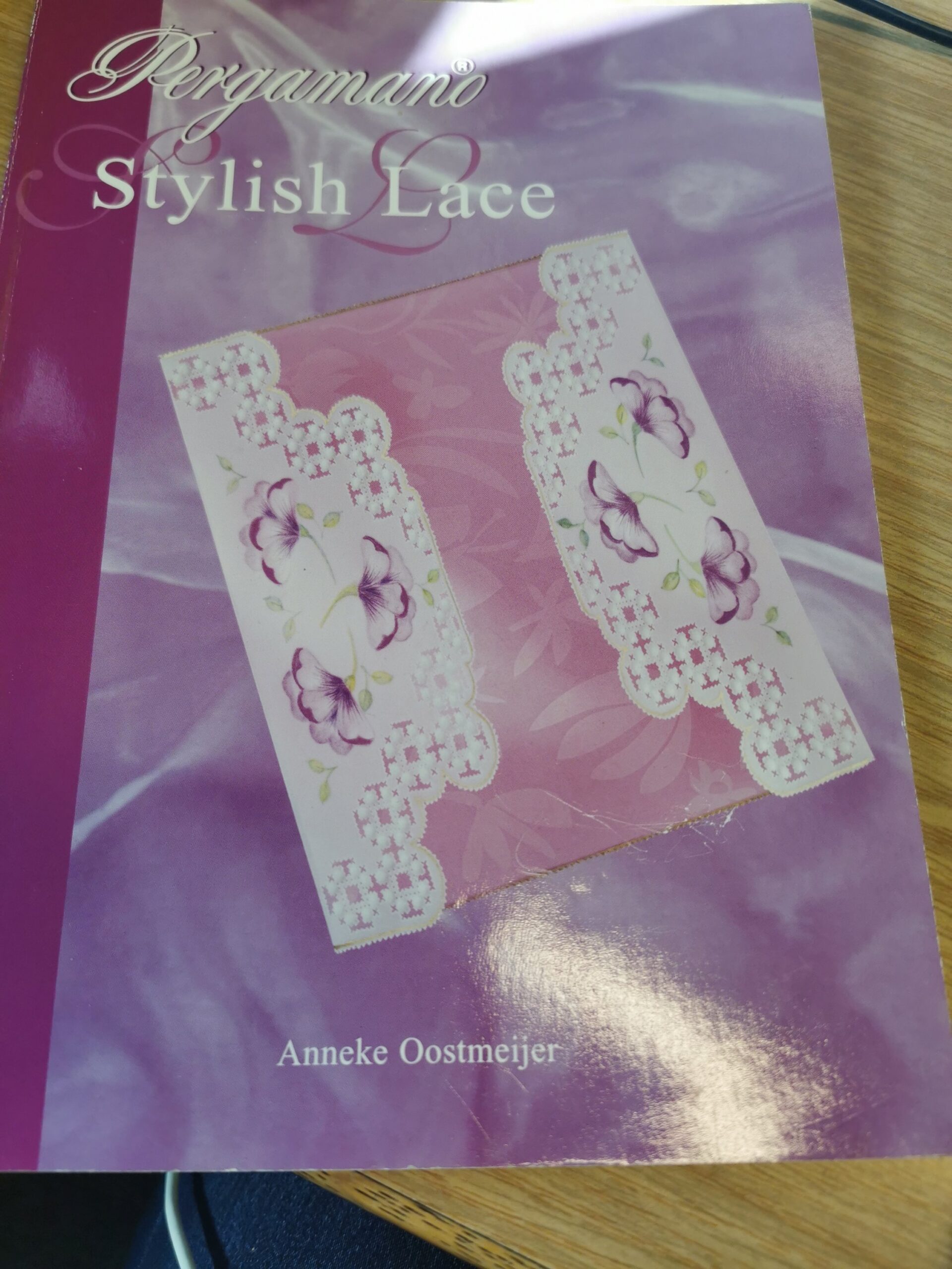 Pergamano Stylish lace