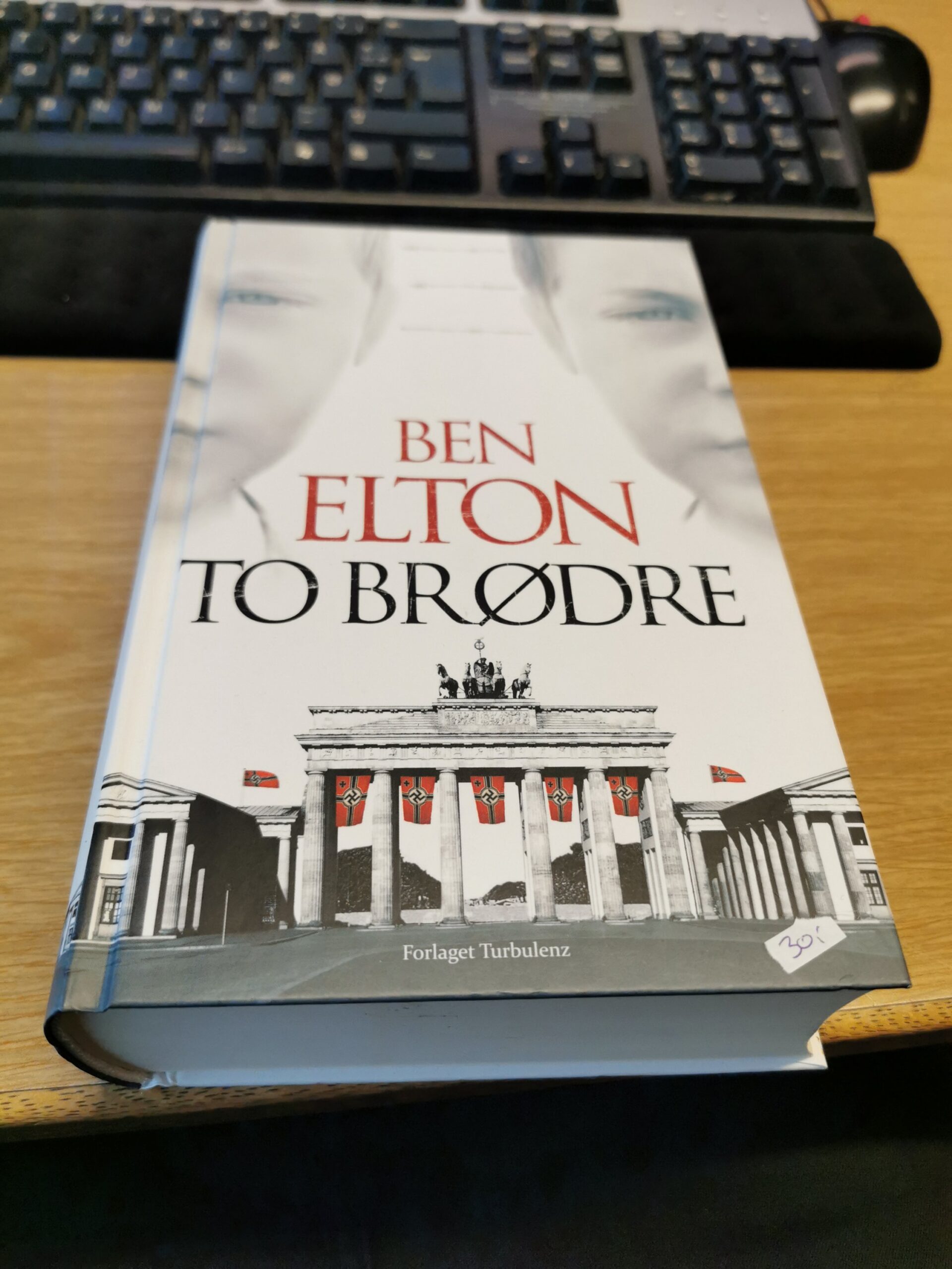 To brødre - Ben Elton