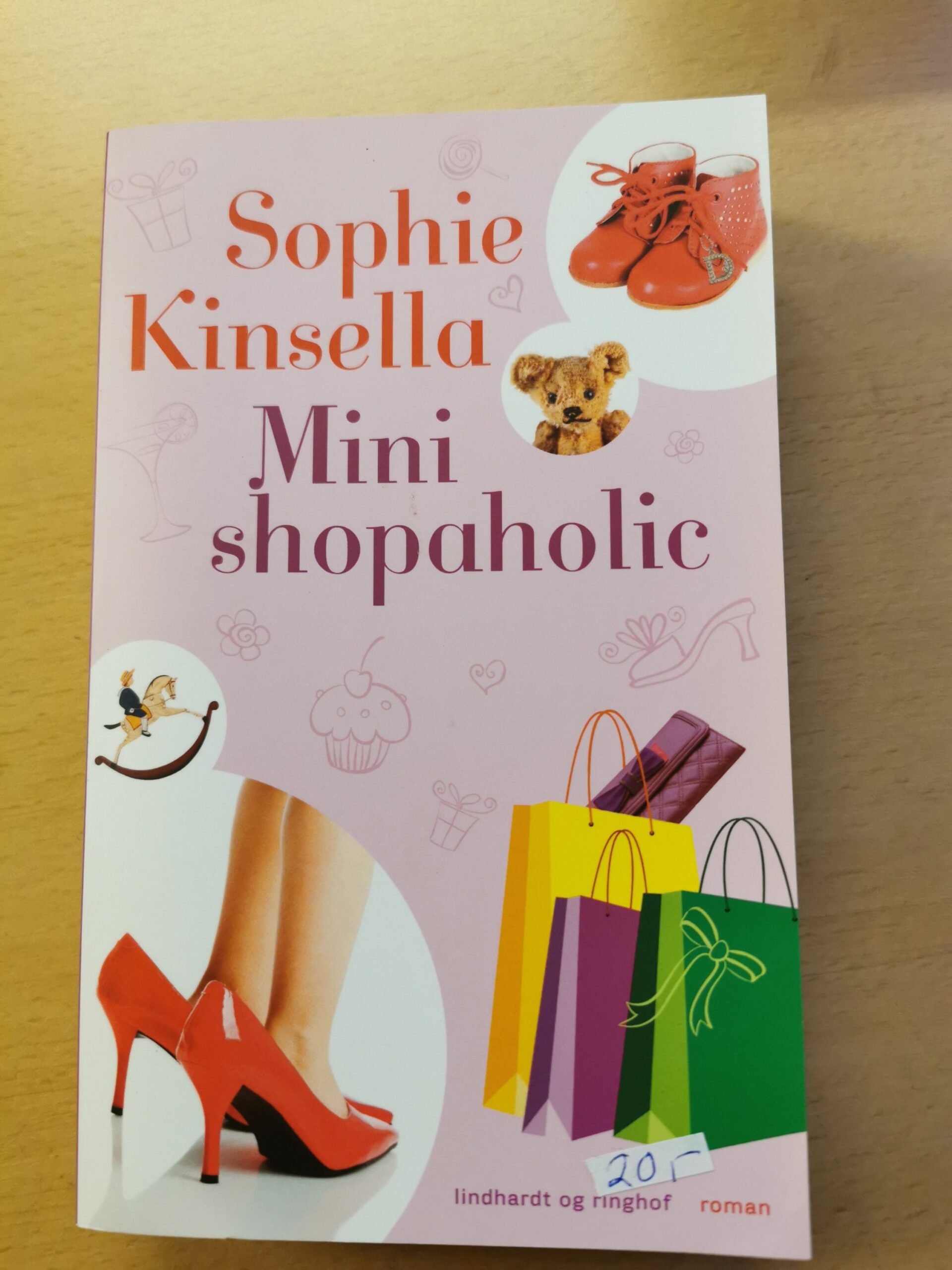 Mini shopaholic. Af Sophie Kinsella