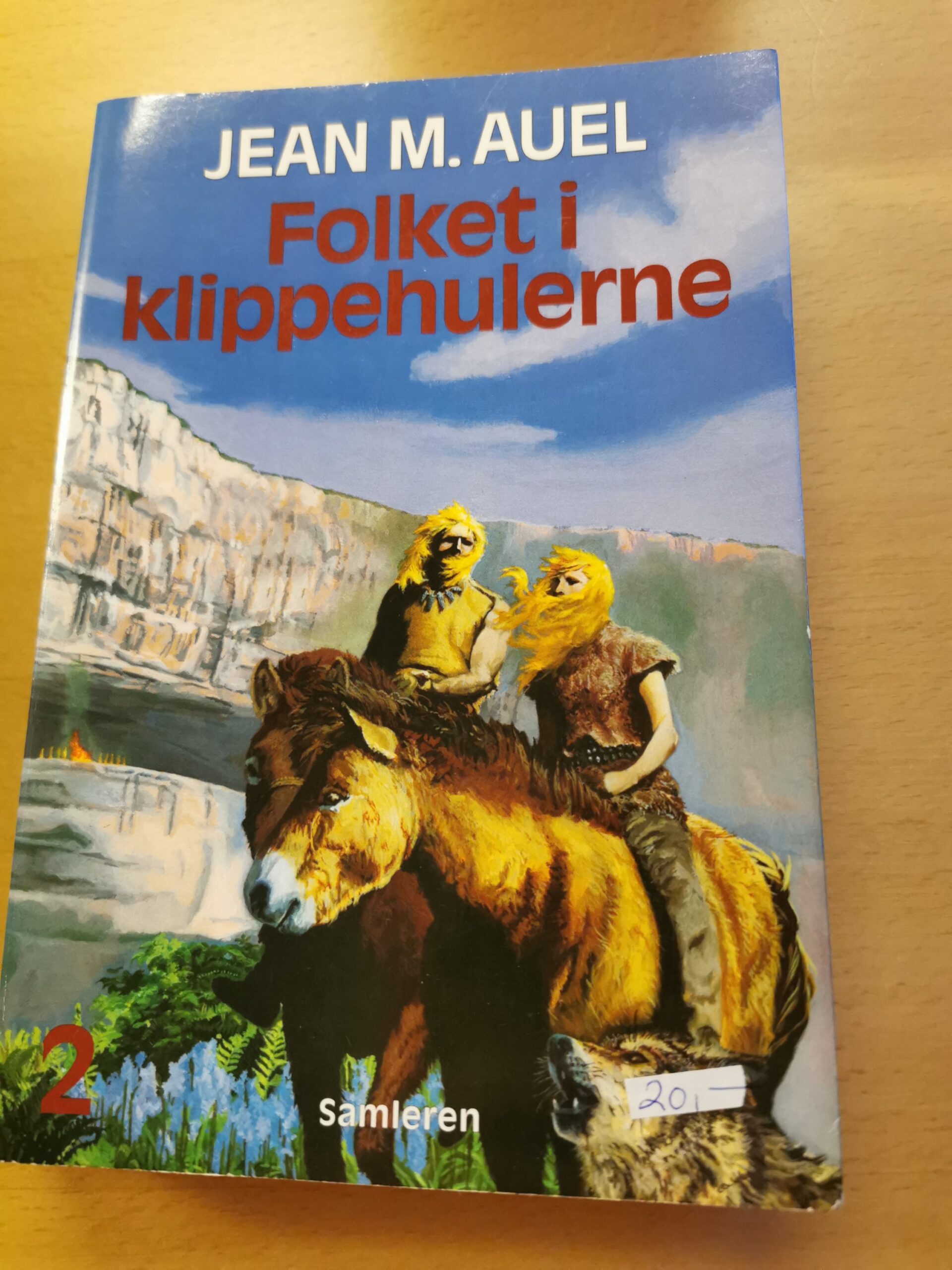 Folket i klippehulerne 2. Af Jean M. Auel.
