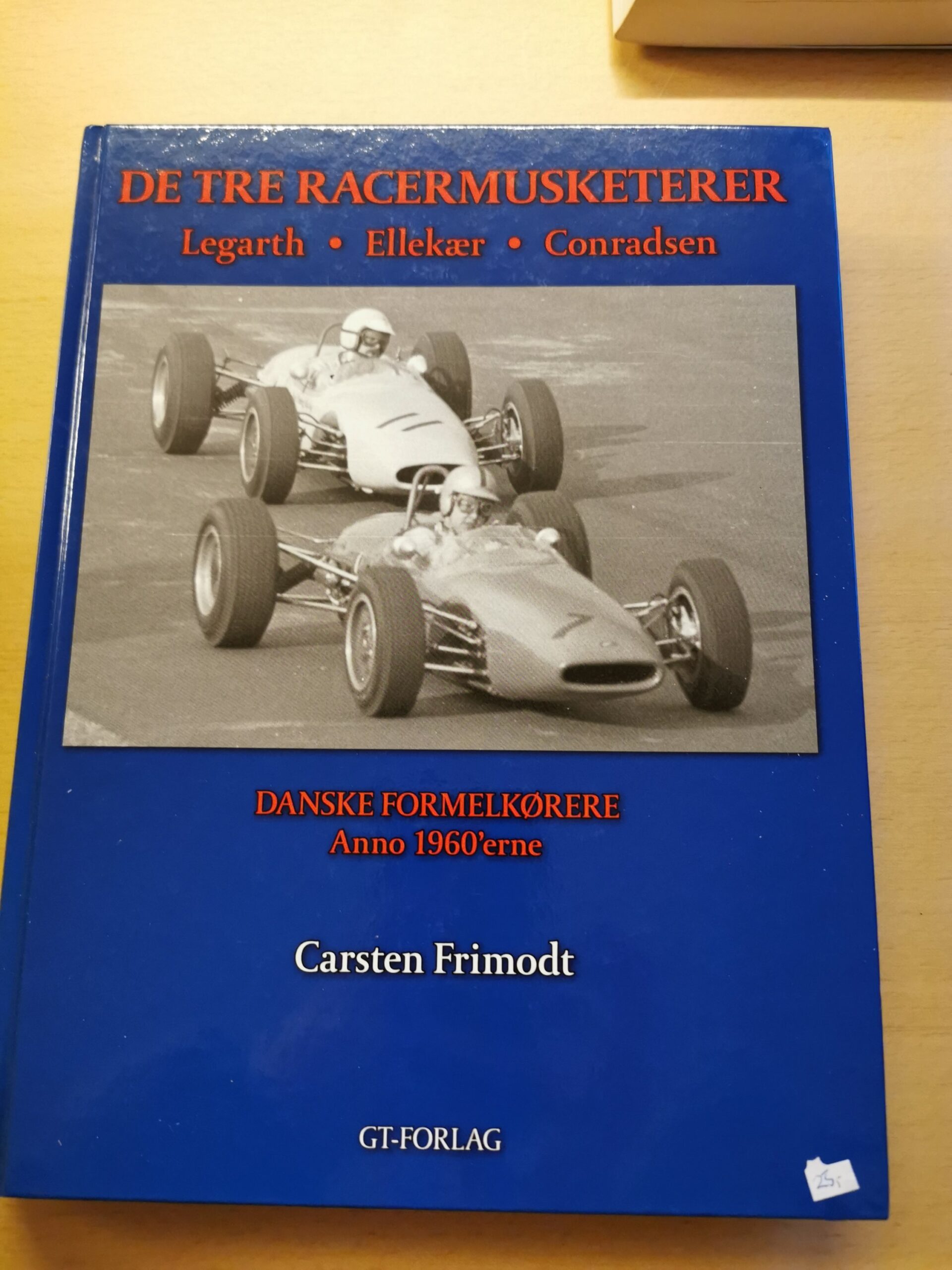 De tre racermusketerer. Danske formelkørere anno 1960'erne. Af Carsten Frimodt
