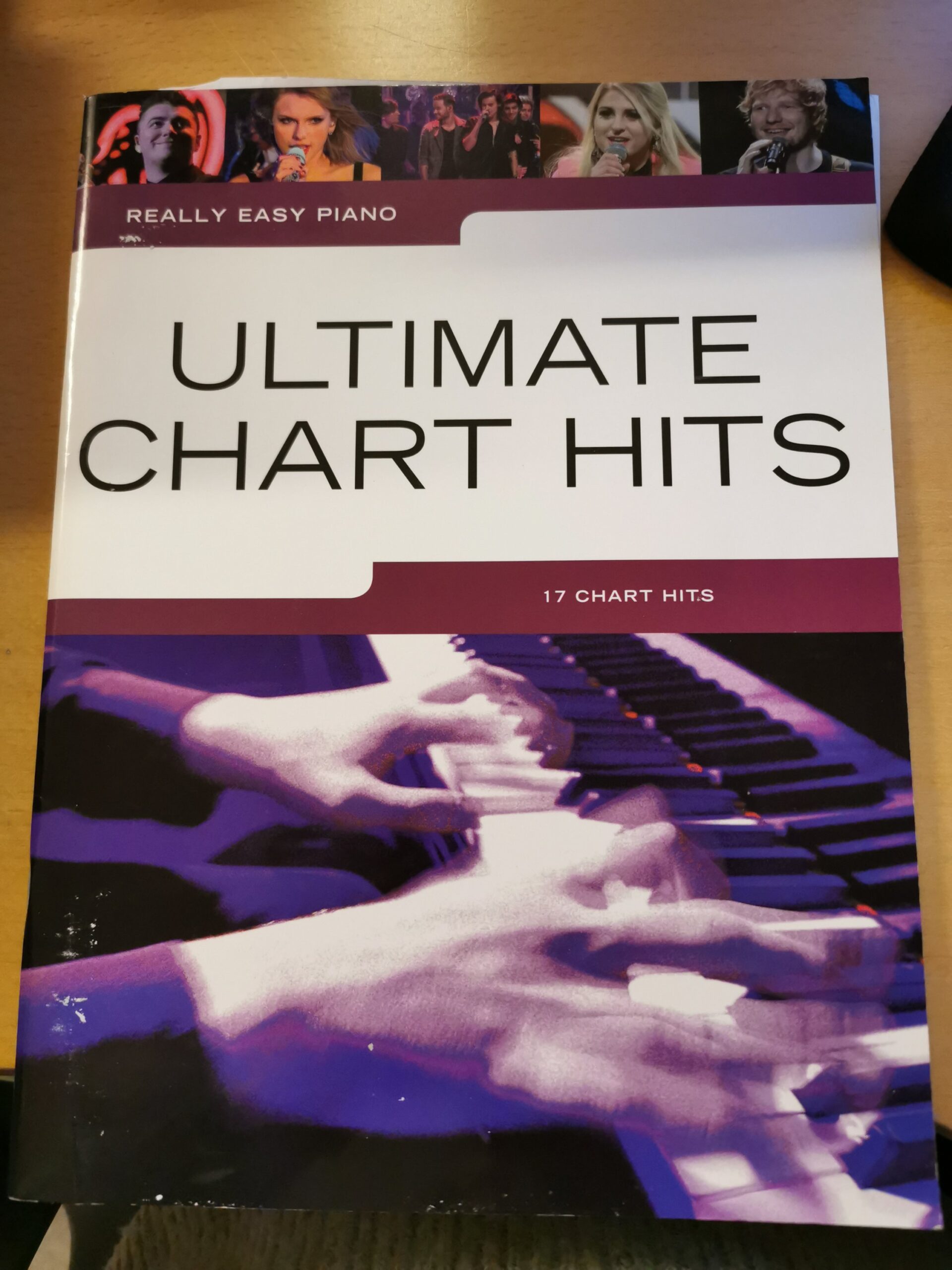 Ultimate chart hits. 17 chart hits. Af Wise Publications