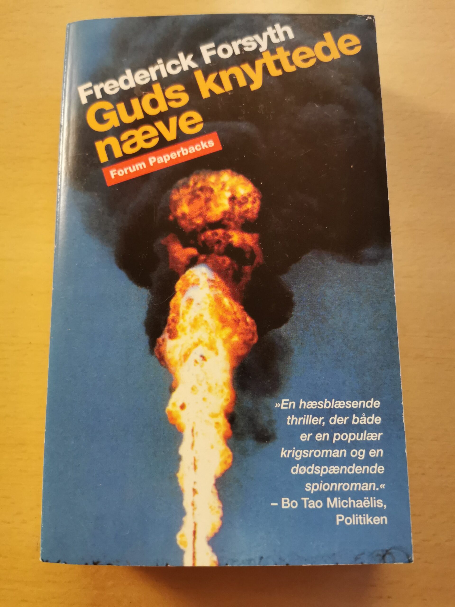 Frederick Forsyth: Guds knyttede næve