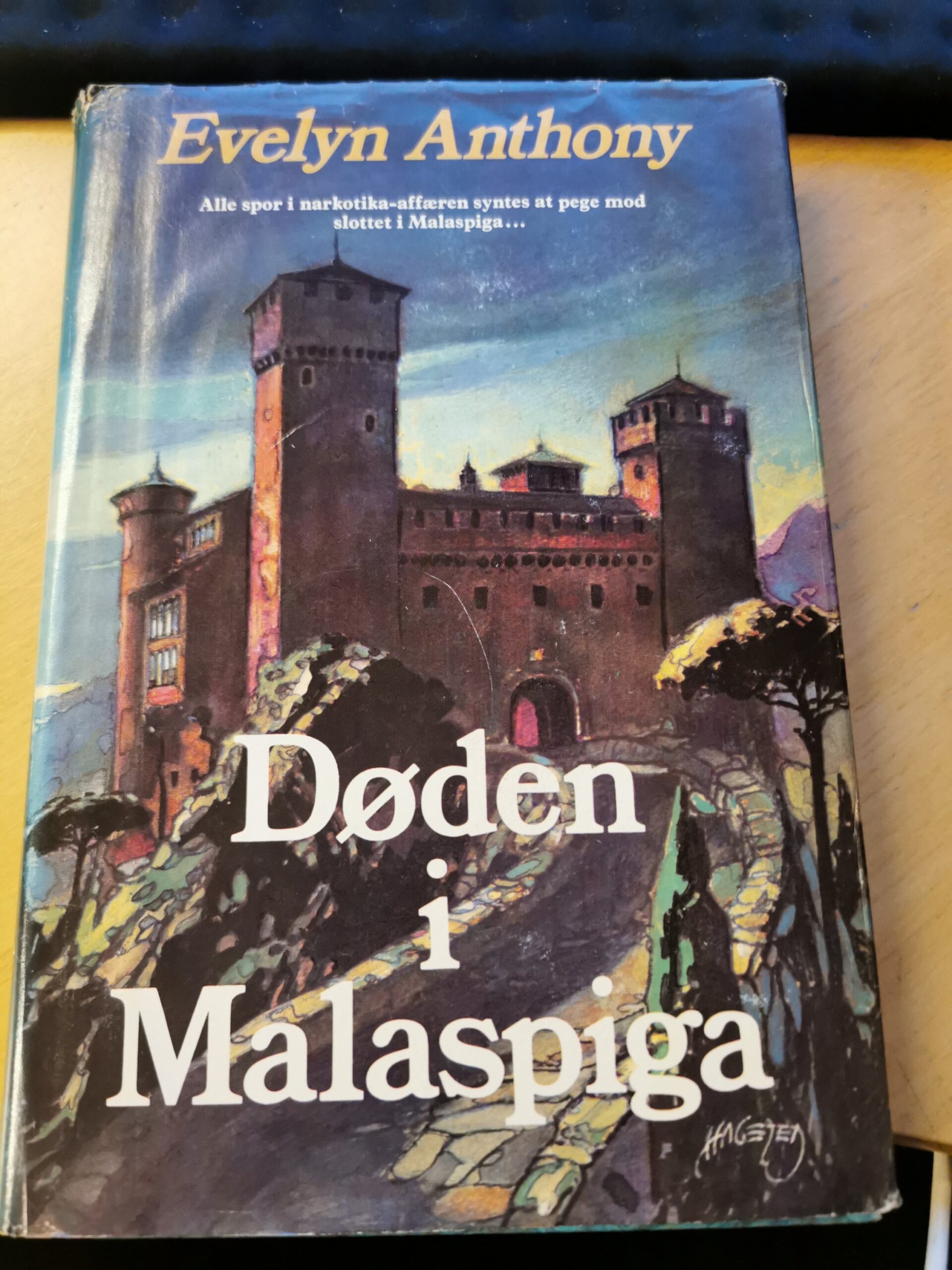 Døden i Malaspigen - Evelyn Anthony