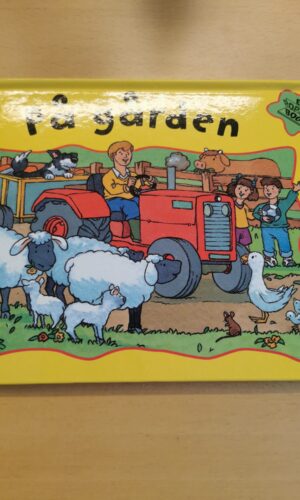 På gården