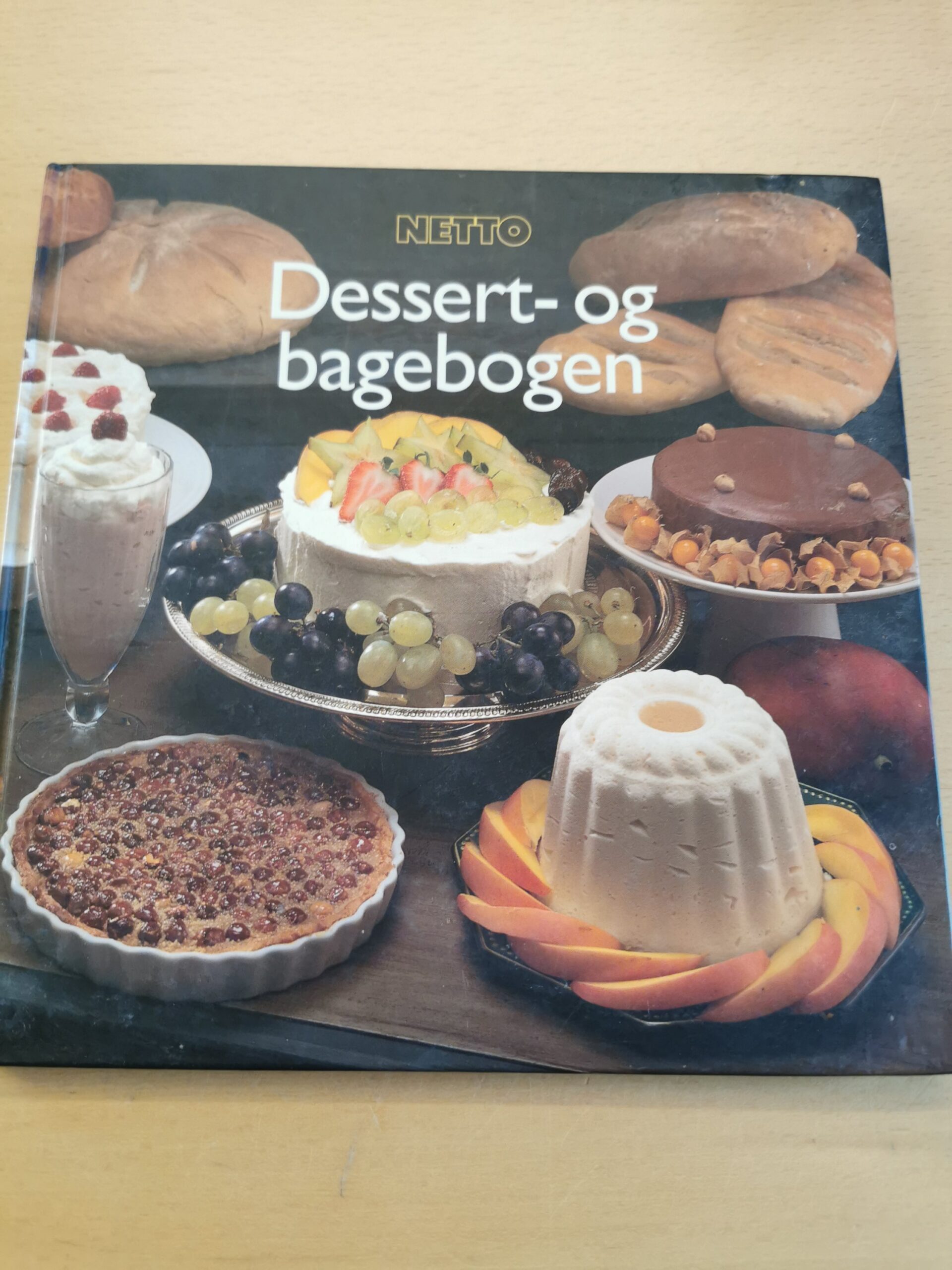 Netto: Dessert- og bagebogen