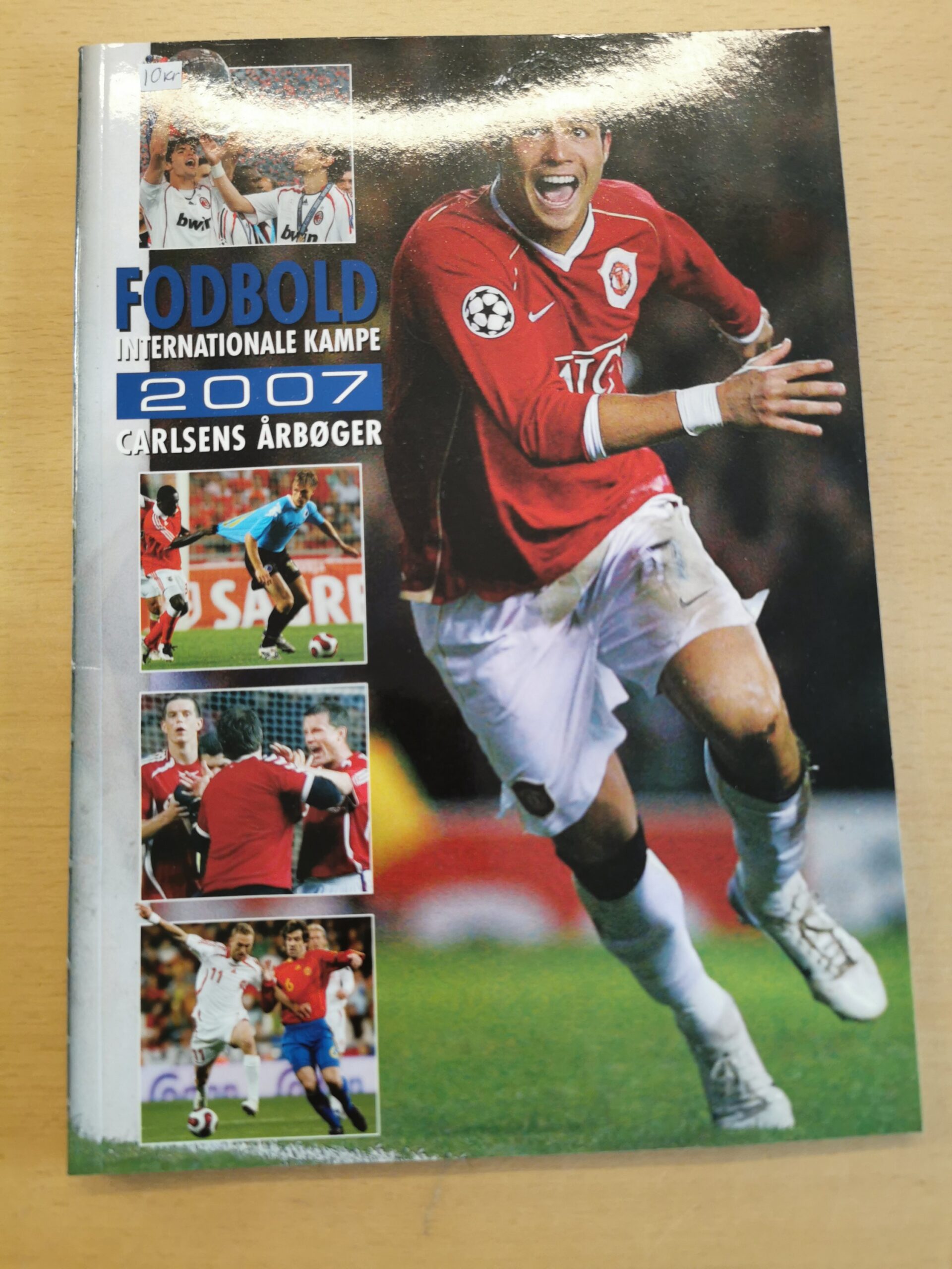 Carlsens årbøger: Fodbold internationale kampe 2007
