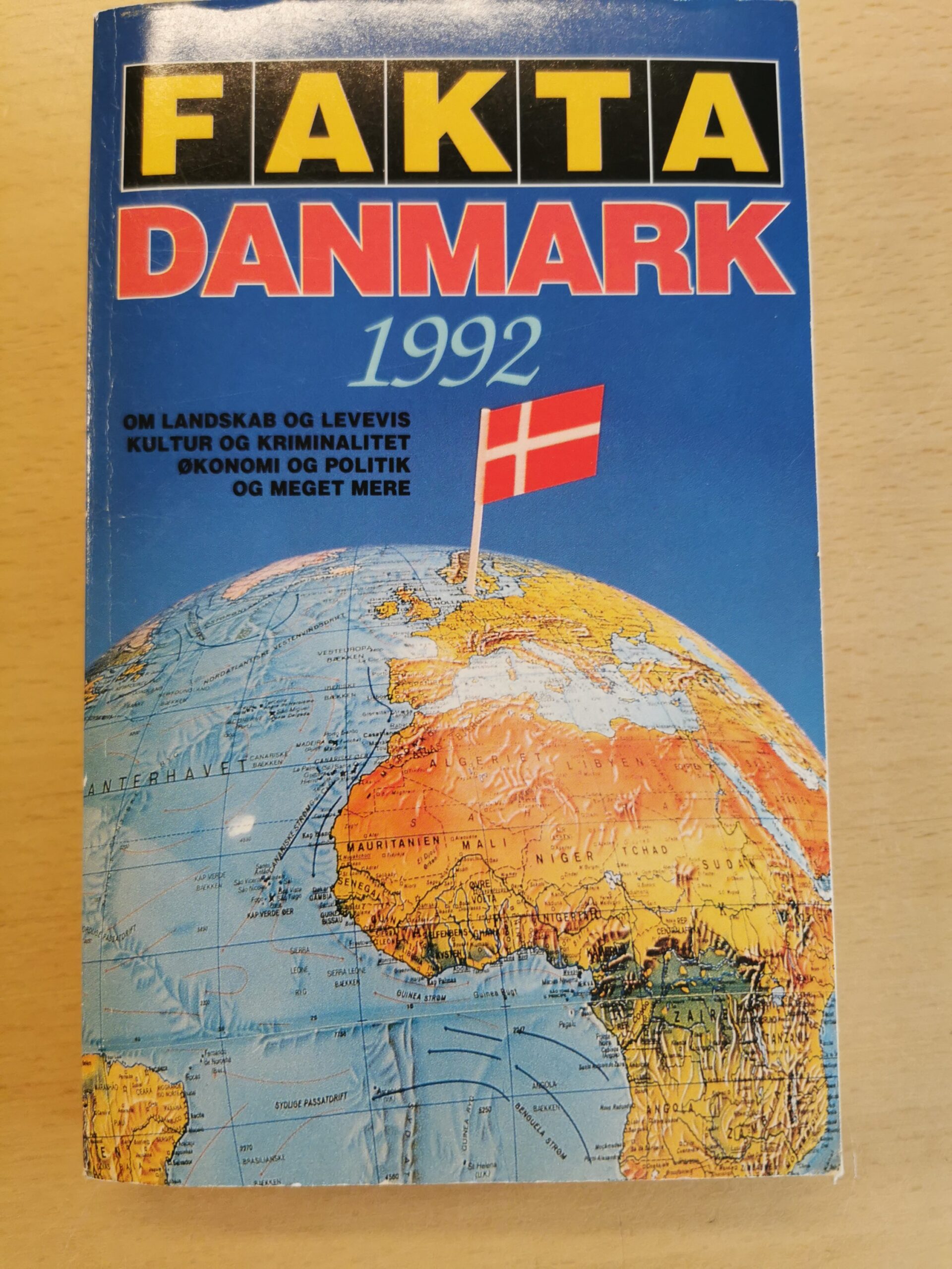 Carl-Johan Bryld mm.: Fakta Danmark 1992