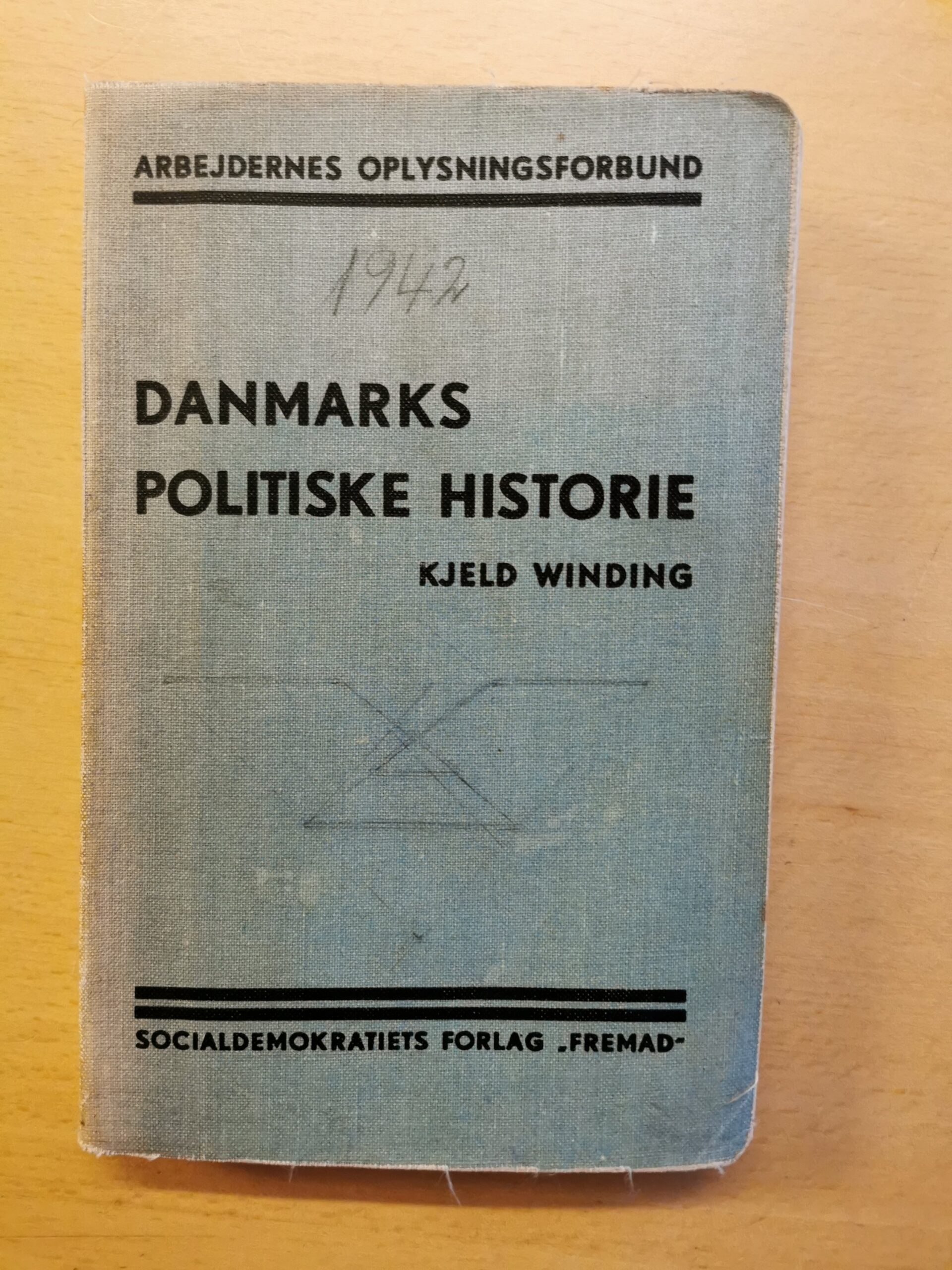 Danmarks Politiske Historie. Kjeld Winding