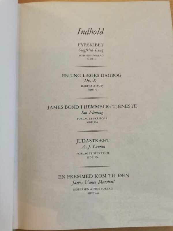 Det Bedstes Bøger: Fyrskibet, En Ung Læges Dagbog, James Bond I Hemmelig Tjeneste, Judastræet og En Fremmed Kom Til Øen - Image 2