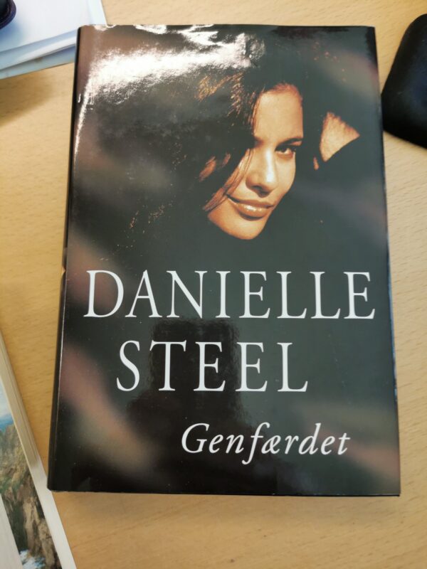 Genfældet - Danielle Steel - Image 3
