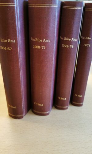 Fra Ribe Amt 1964-1975 - 4 bind - historisk samfund for Ribe amt -  kr. 10,- per stk.  Fra Ribe Amt 1964-67  Fra Ribe Amt 1968-71  Fra Ribe Amt 1972-74  Fra Ribe Amt 1975 - kr. 10,- per stk.