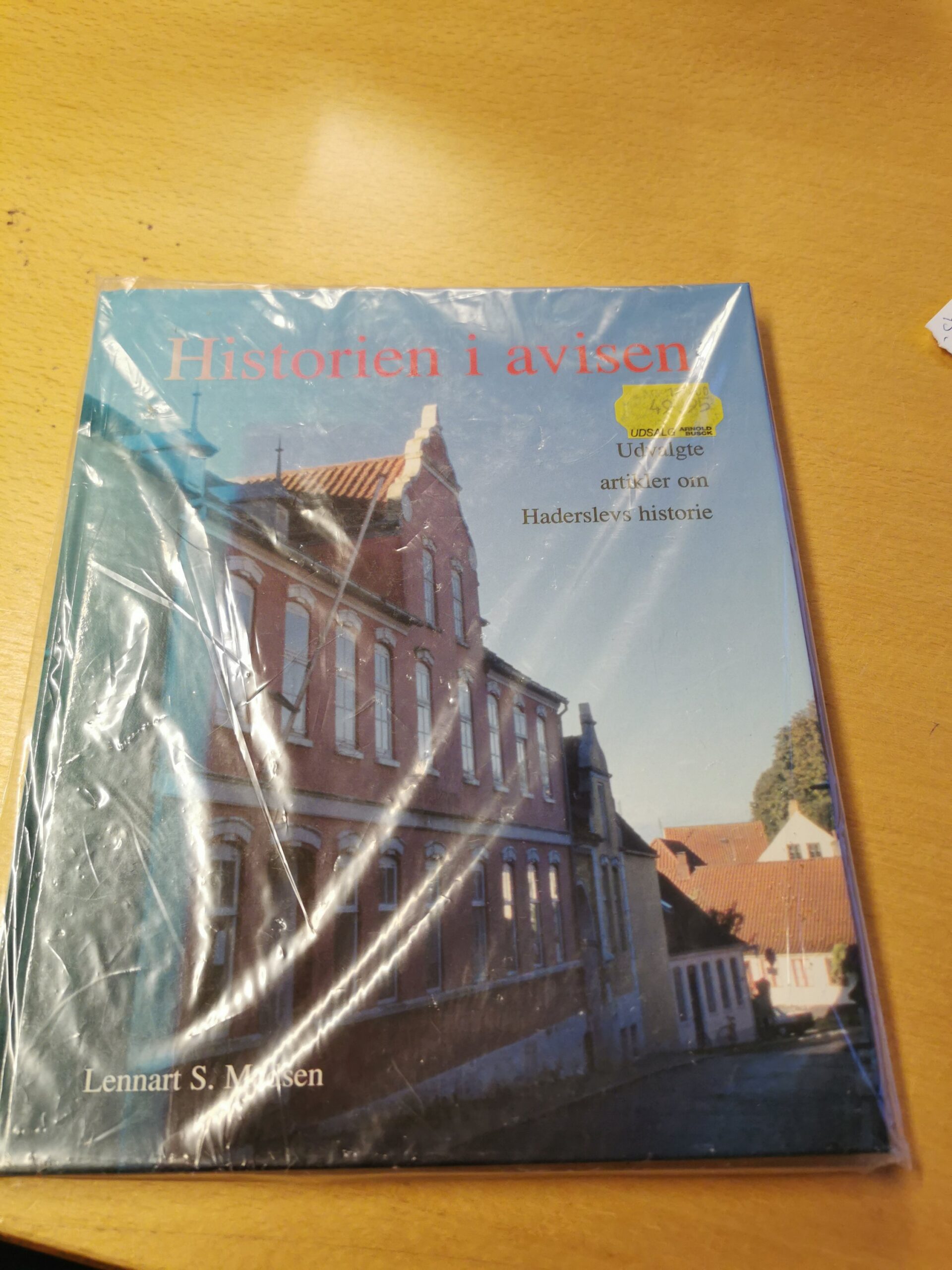 Historien i avisen - Lennart S. Madsen