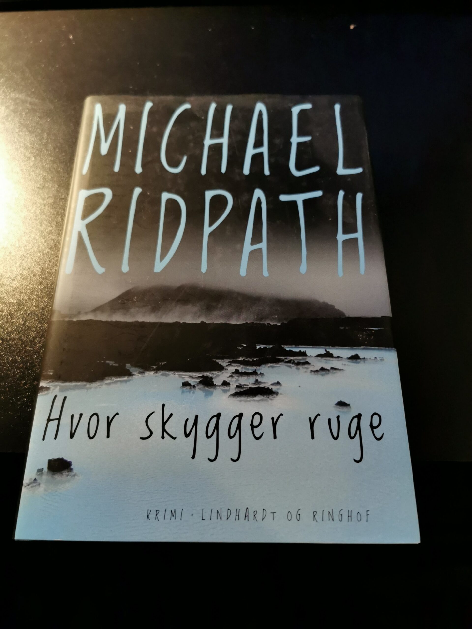 Hvor skygger ruge - Michael Ridpath