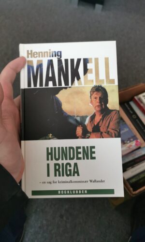 Hundene i Riga, Henning Mankell