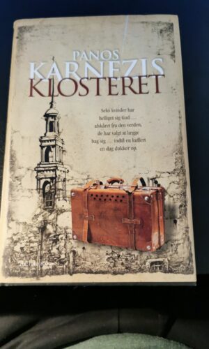 Panos Karnezis, Klosteret