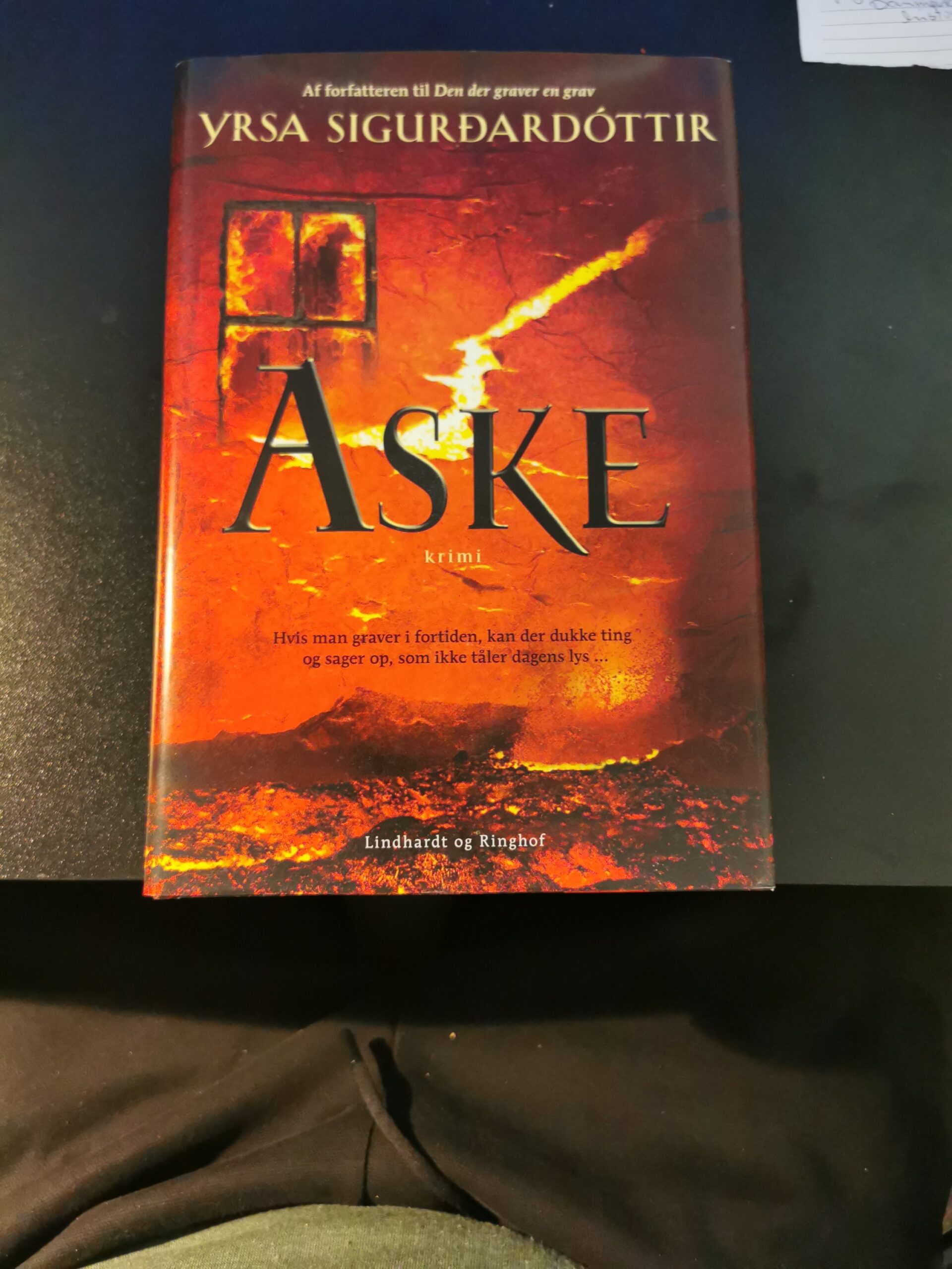 Aske, Yrsa Sigurdardottir