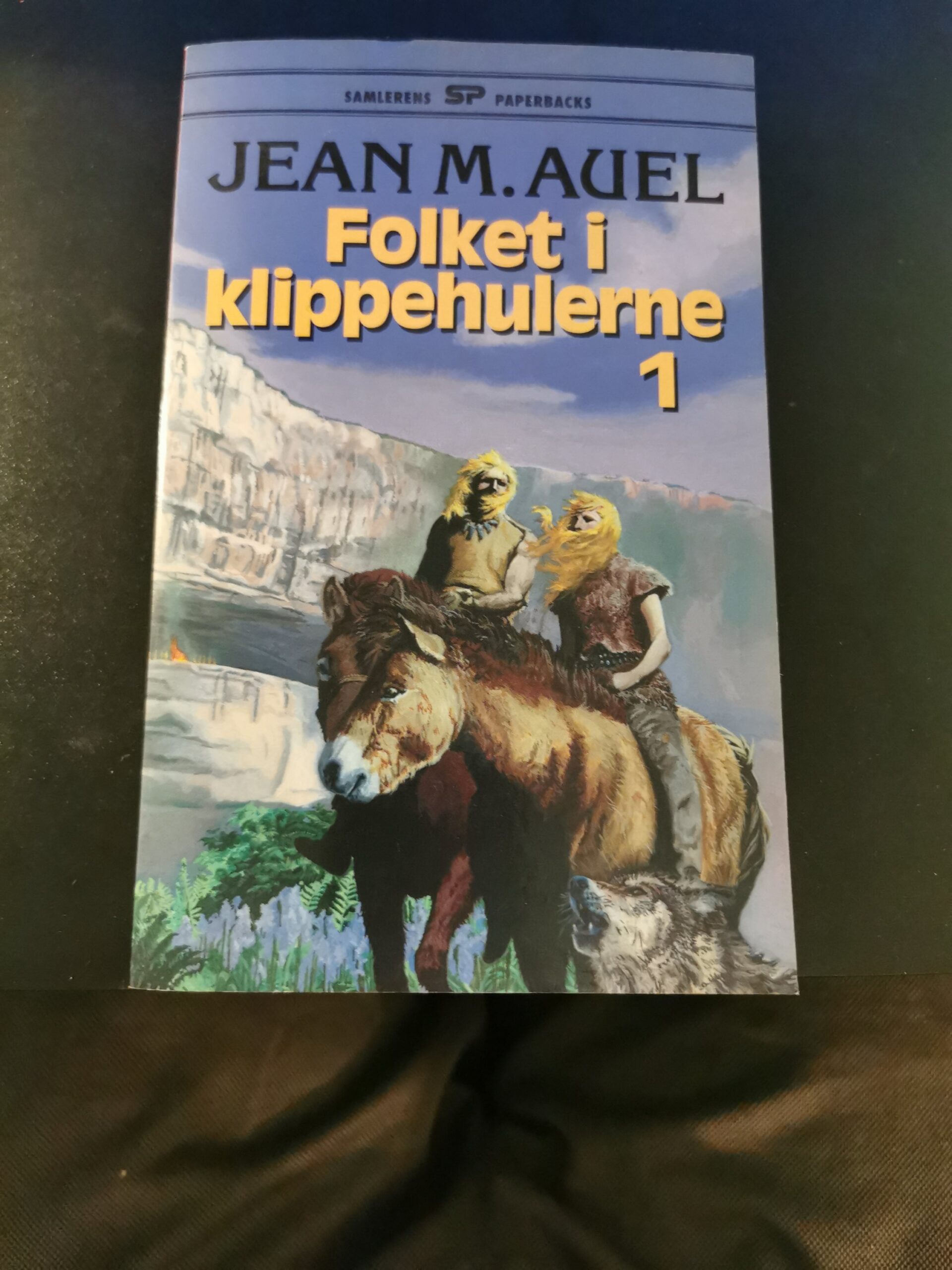 Folker i klippehulerne 1. Jean M. Auel