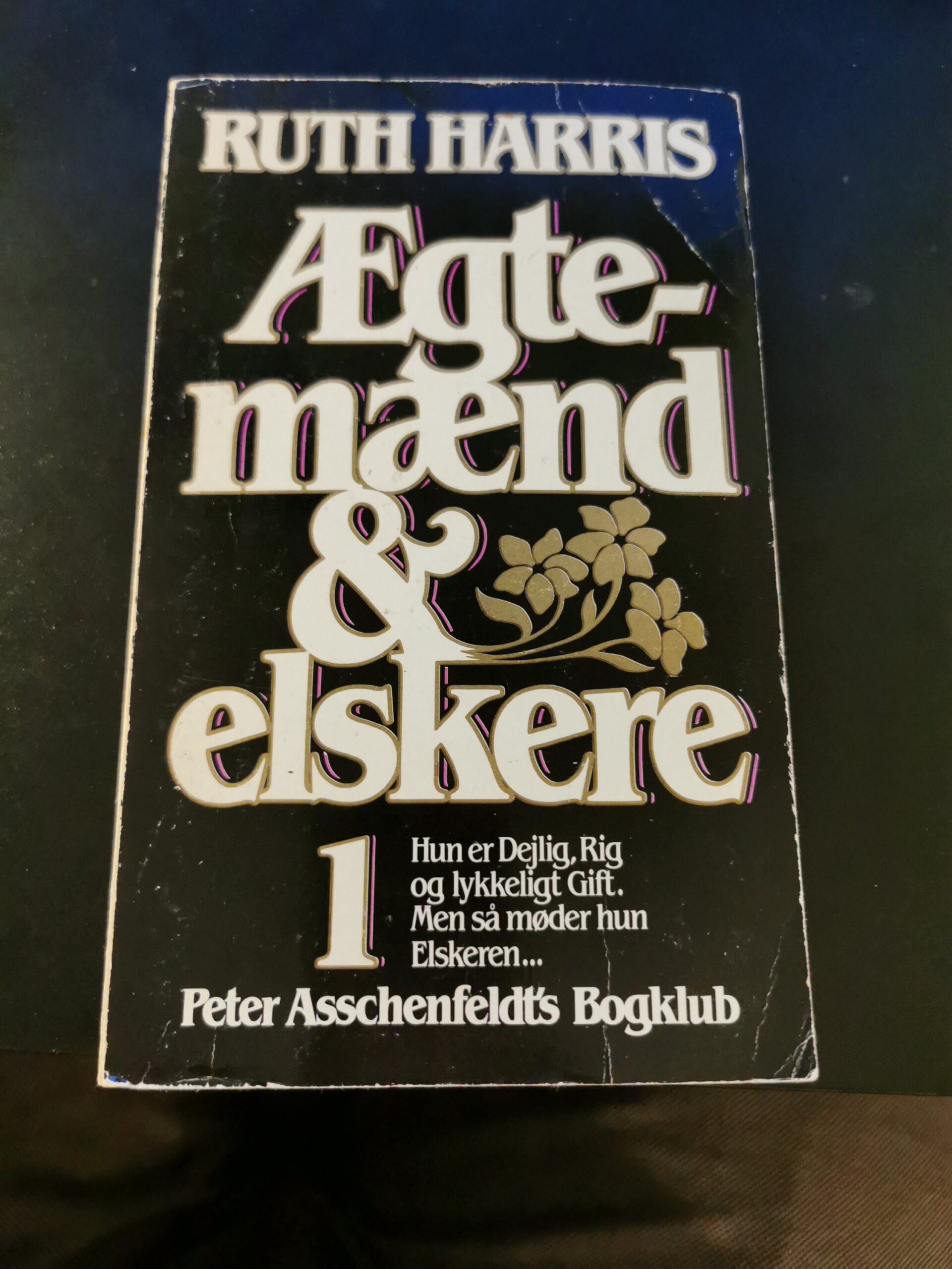 Ægtemænd og elskere 1, Ruth Harris