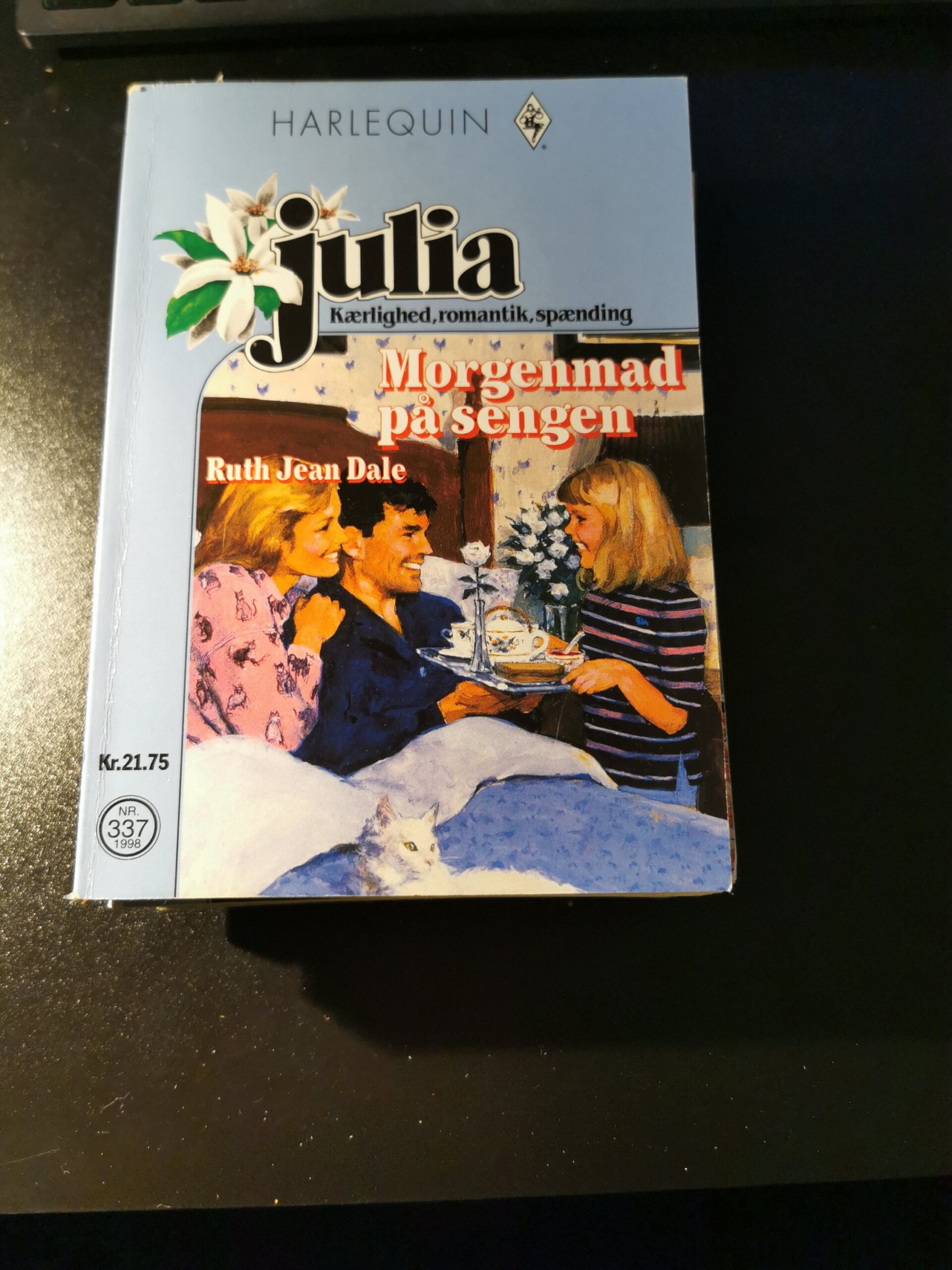 Morgenmad på sengen, Ruth Jean Dale, Julia, Nr. 337 / 1998