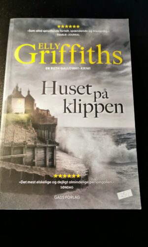 Huset på klippen, Elly Griffiths