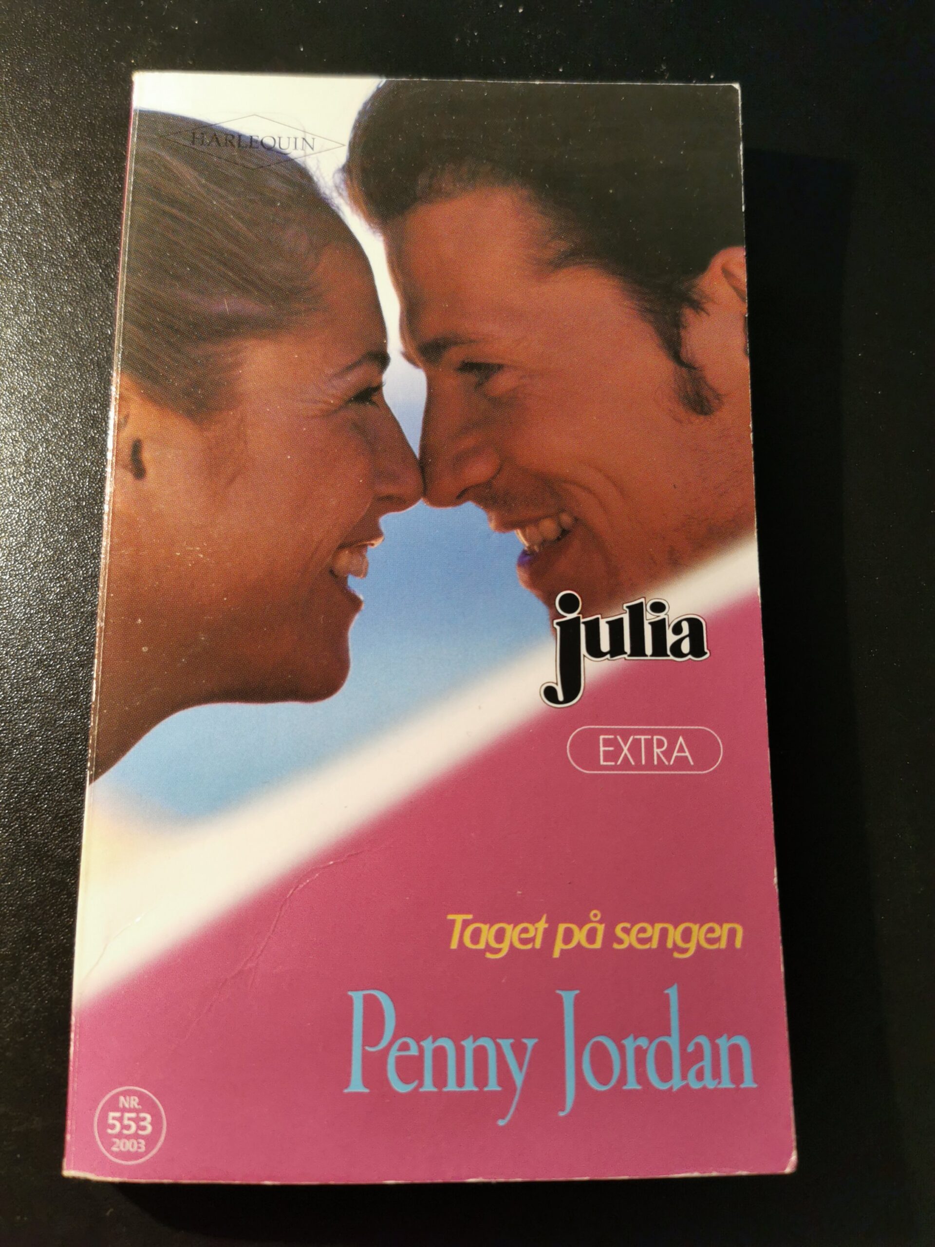 Penny Jordan, Taget på sengen, Julia, Nr. 553/2003