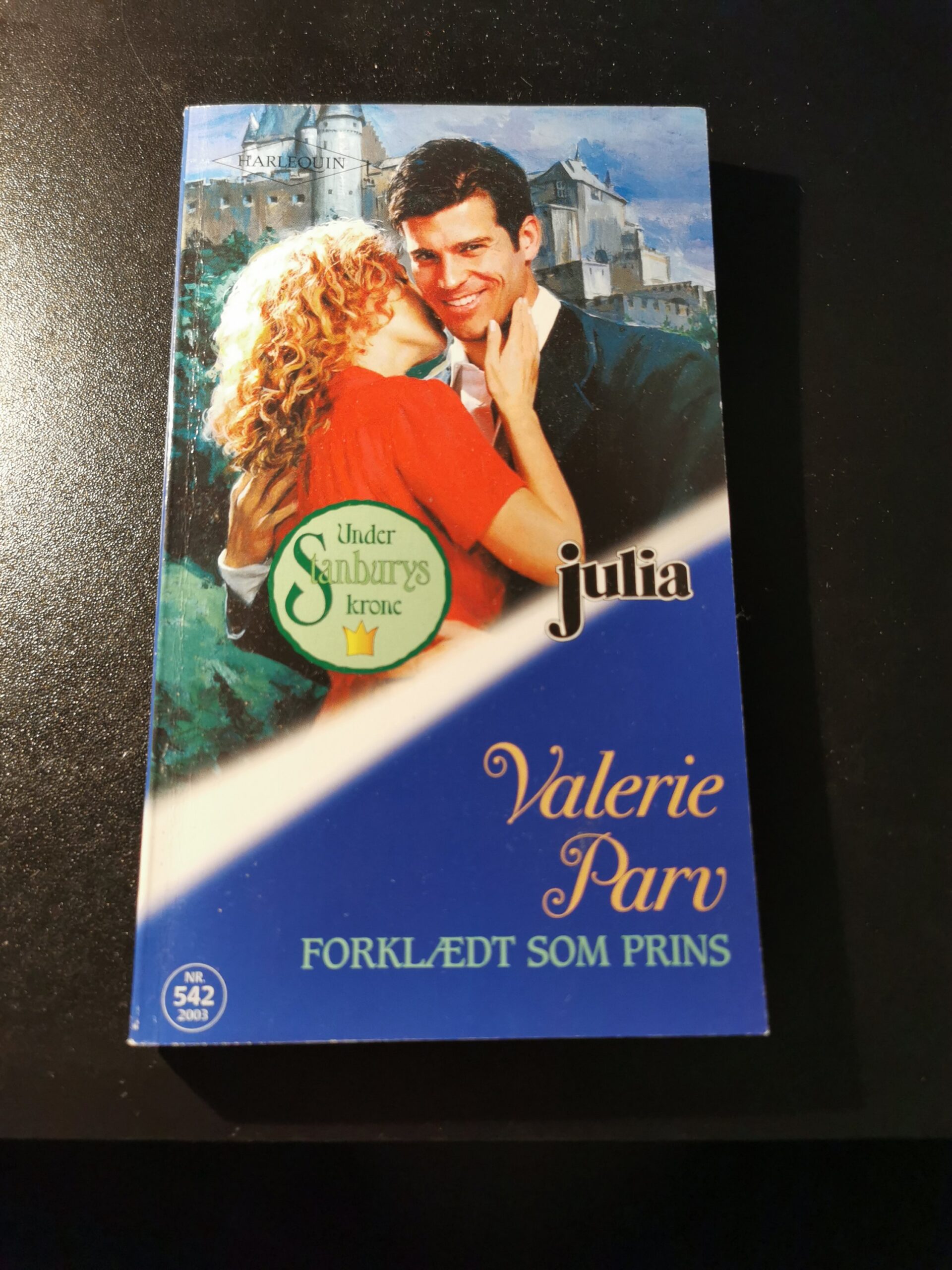 Valerie Parv, Forklædt som prins, Julia, Nr. 542/2003