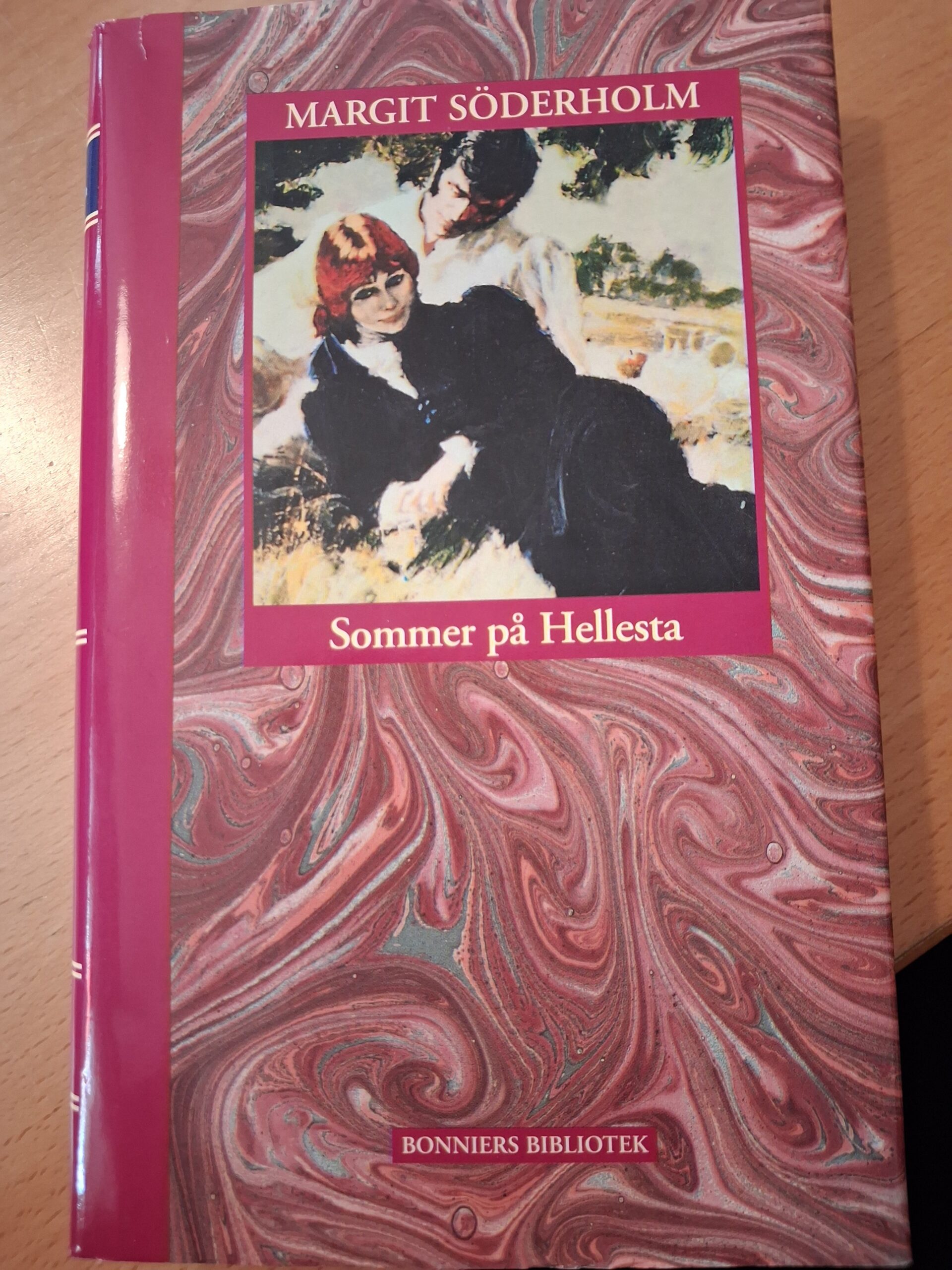 Sommer på Hellesta - Margit Söderholm