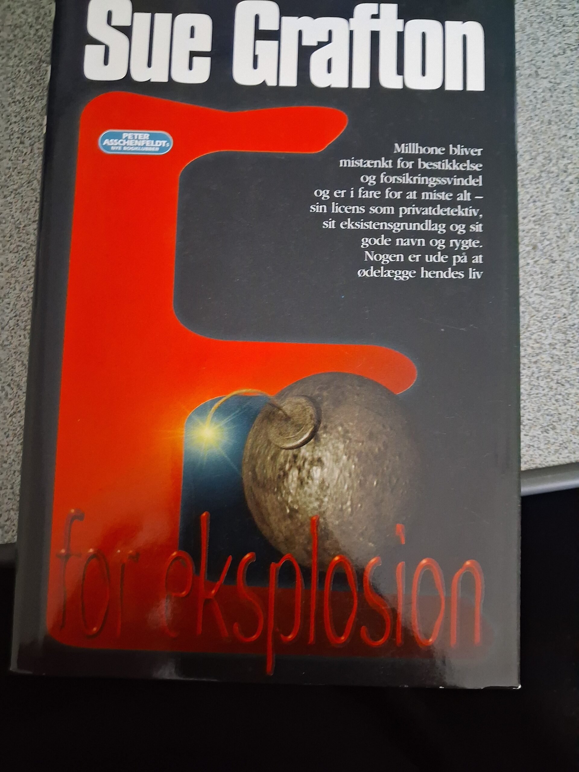 E for eksplosion - Sue Grafton