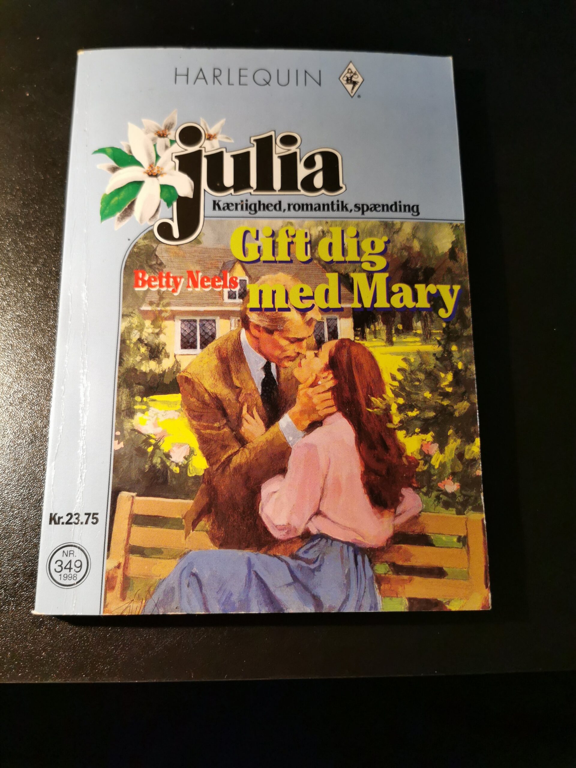 Gift med Mary, Betty Neels, Julia, Nr. 349/1998