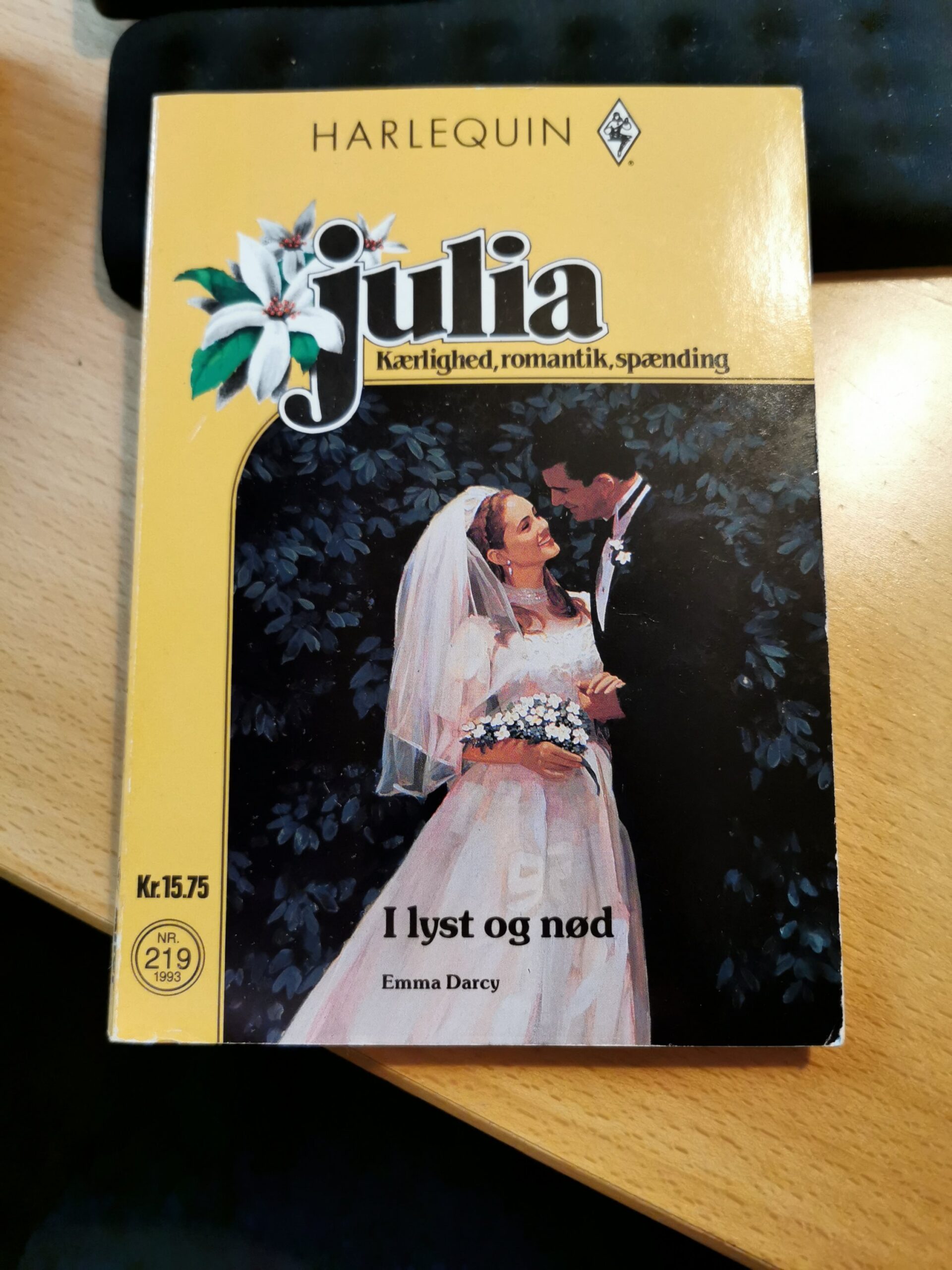 I lyst og nød, Emma Darcy, Julia, Nr. 219/1993