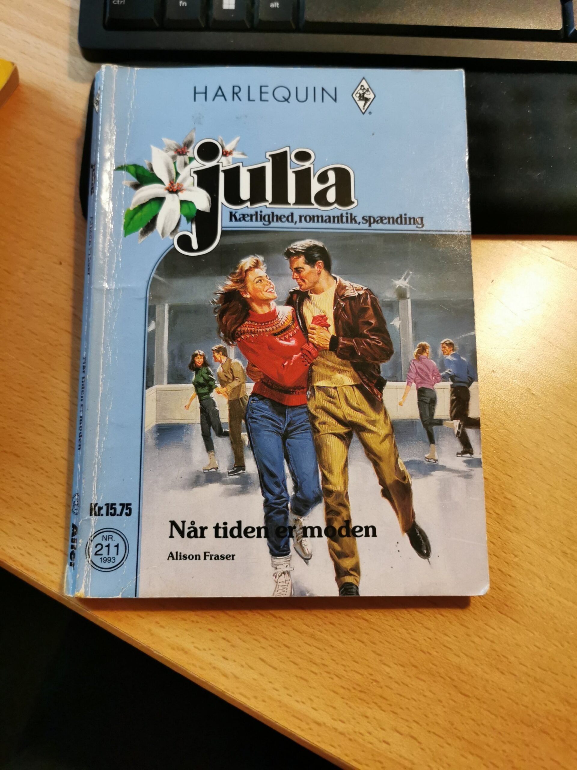 Når tiden er moden, Alison Fraser, Julia, Nr. 211/1993