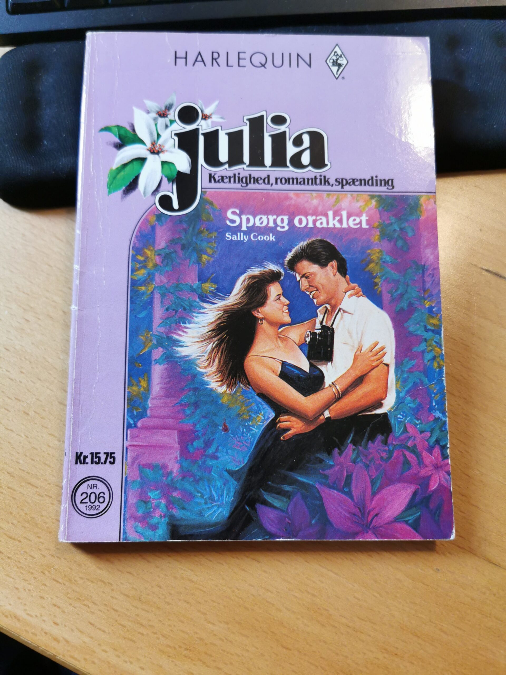Spørg oraklet, Sally Cook, Julia, Nr. 206/1992