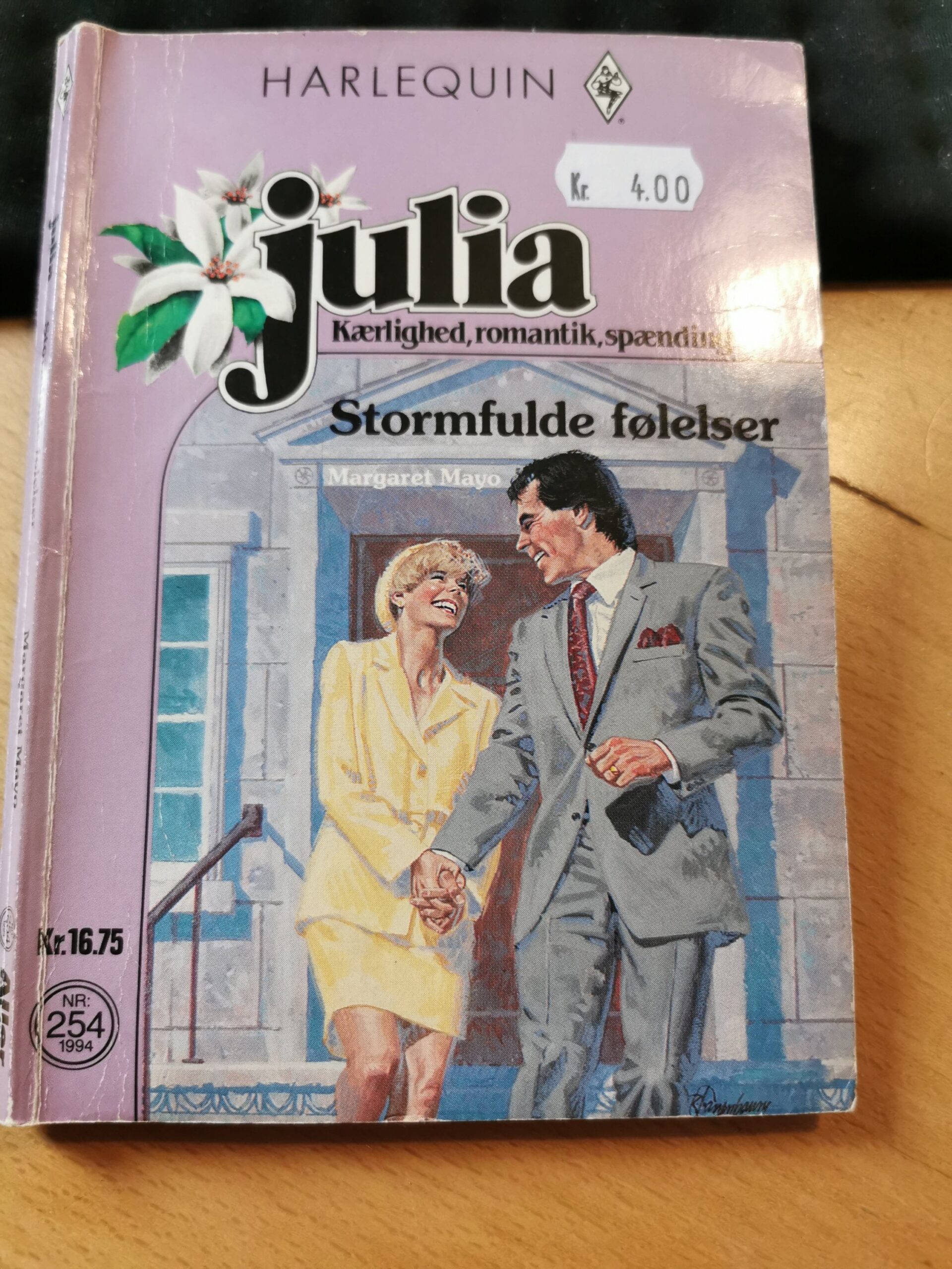 Stormfulde følelser, Margaret Mayo, Julia, Nr. 254/1994