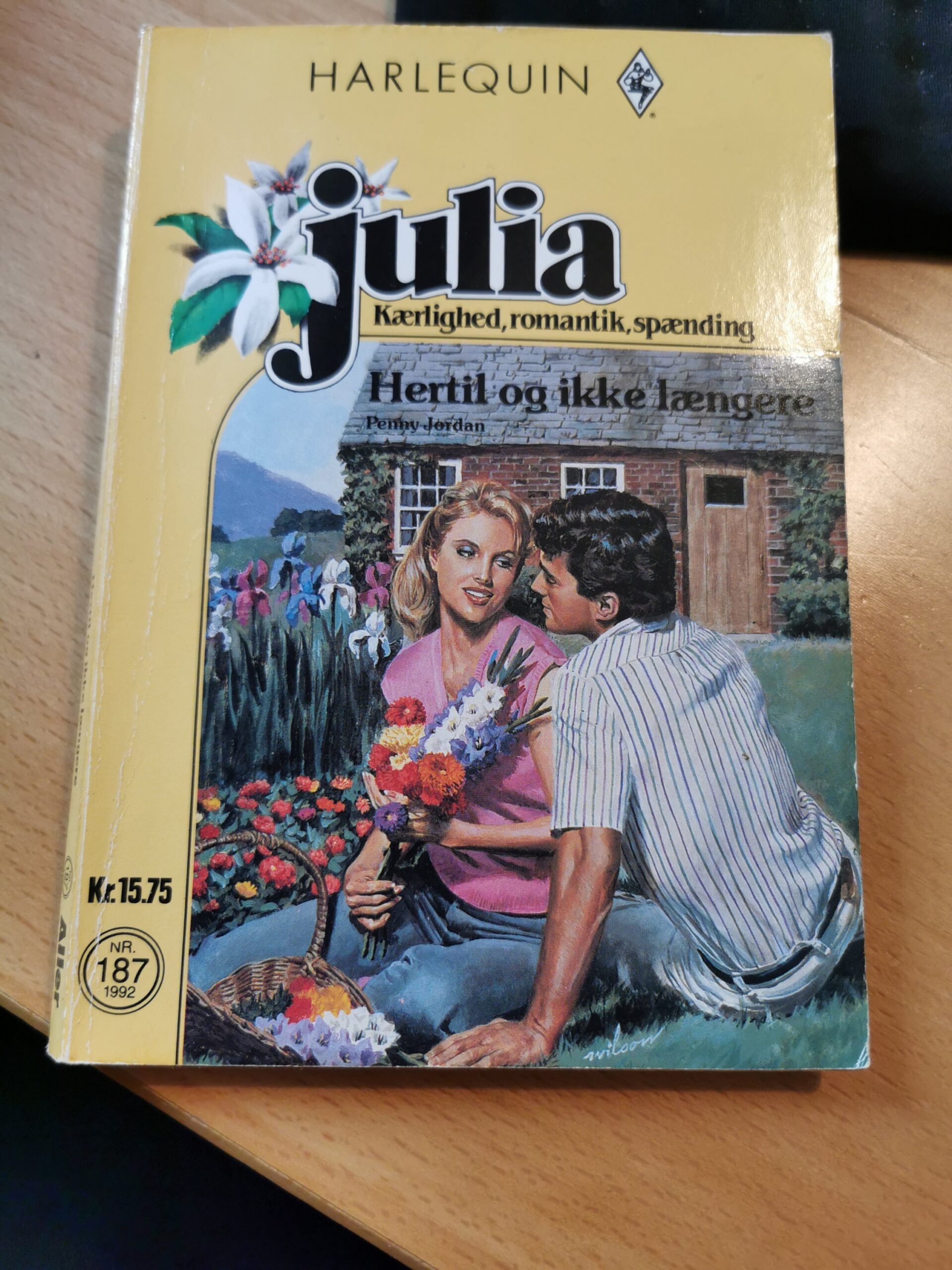 Hertil og ikke længere, Penny Jordan, Julia, Nr. 187/1992