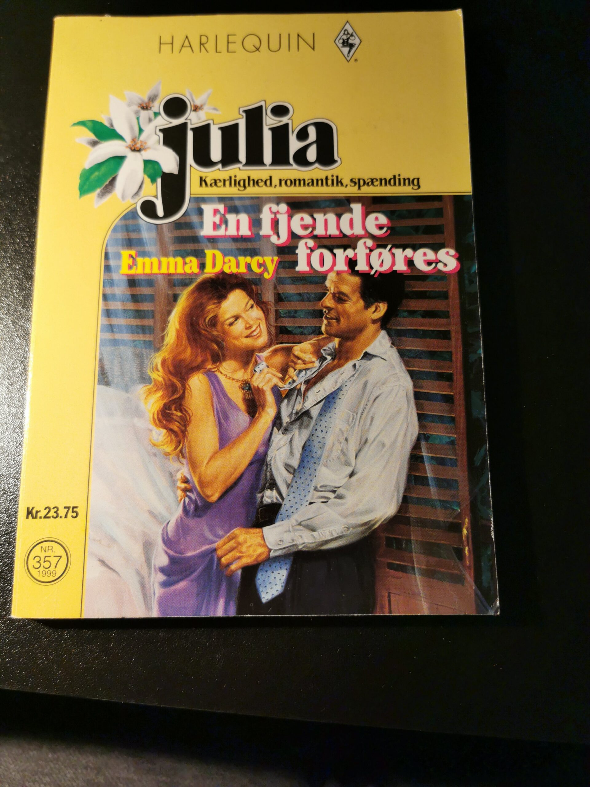 En fjende forføres, Emma Darcy, Julia, HARLEQUIN, Nr. 357/1999
