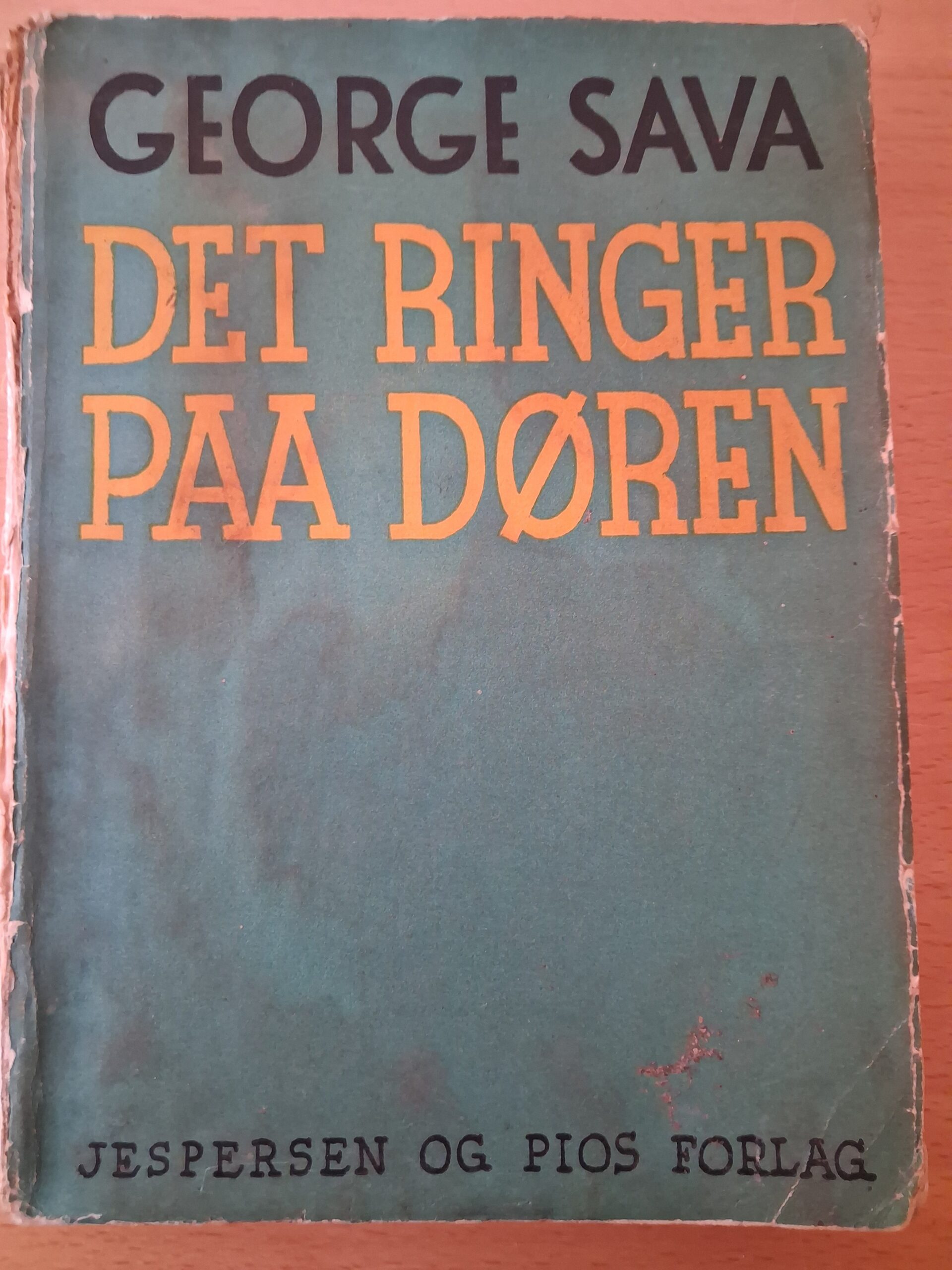 Det ringer på døren - George Sava