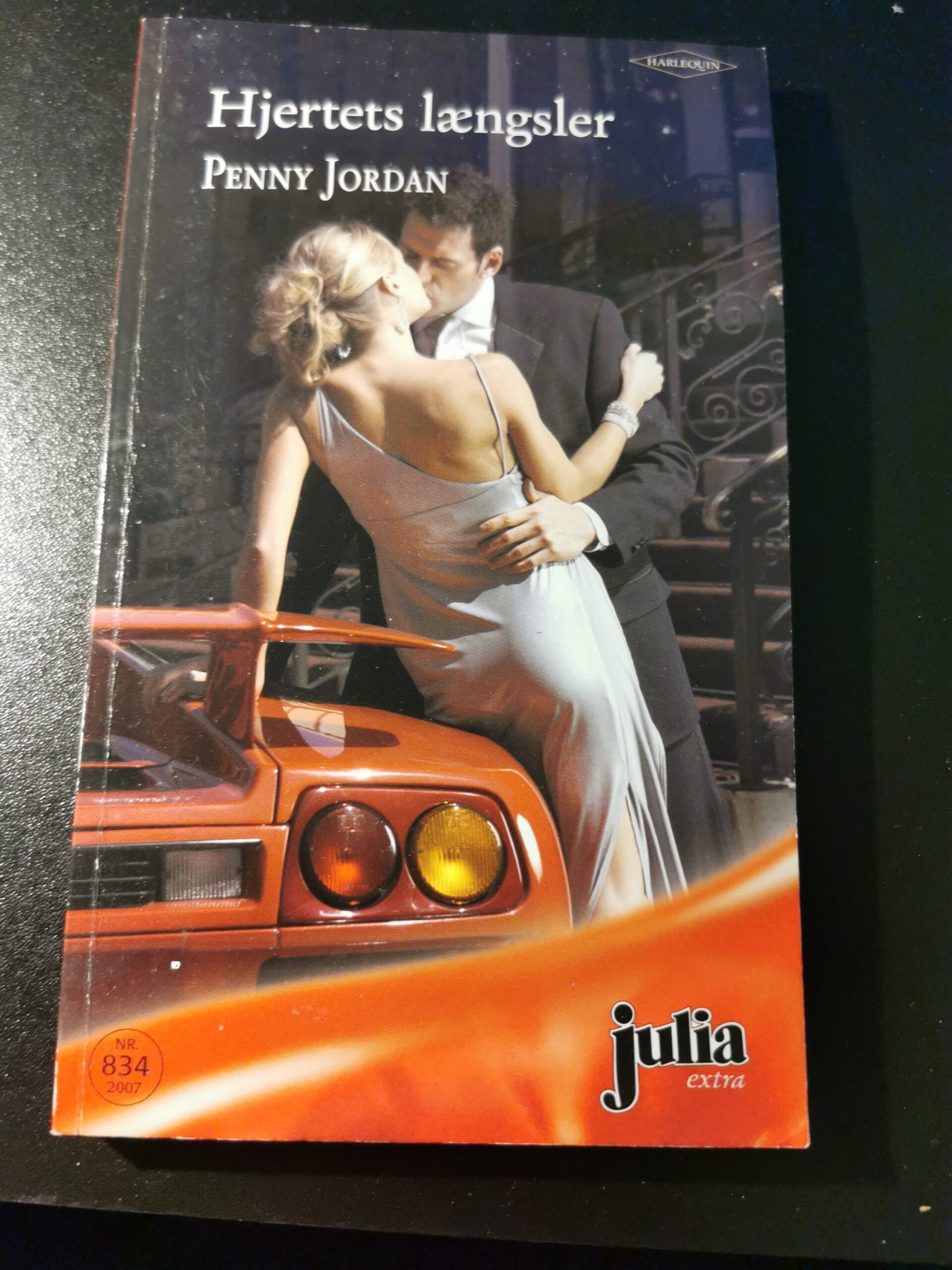 Hjertets Længsler, Penny Jordan, Julia, Harlequin, Nr 834/2007