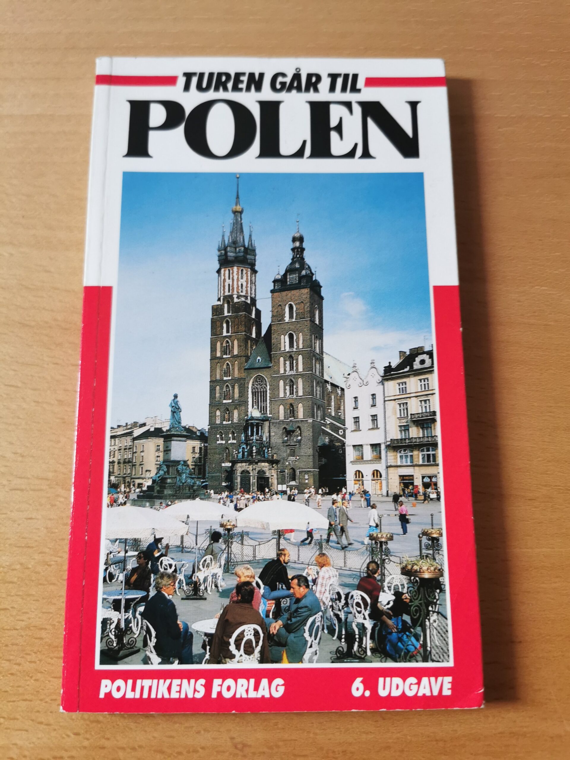 Turen går til Polen, Politikkens Forlag