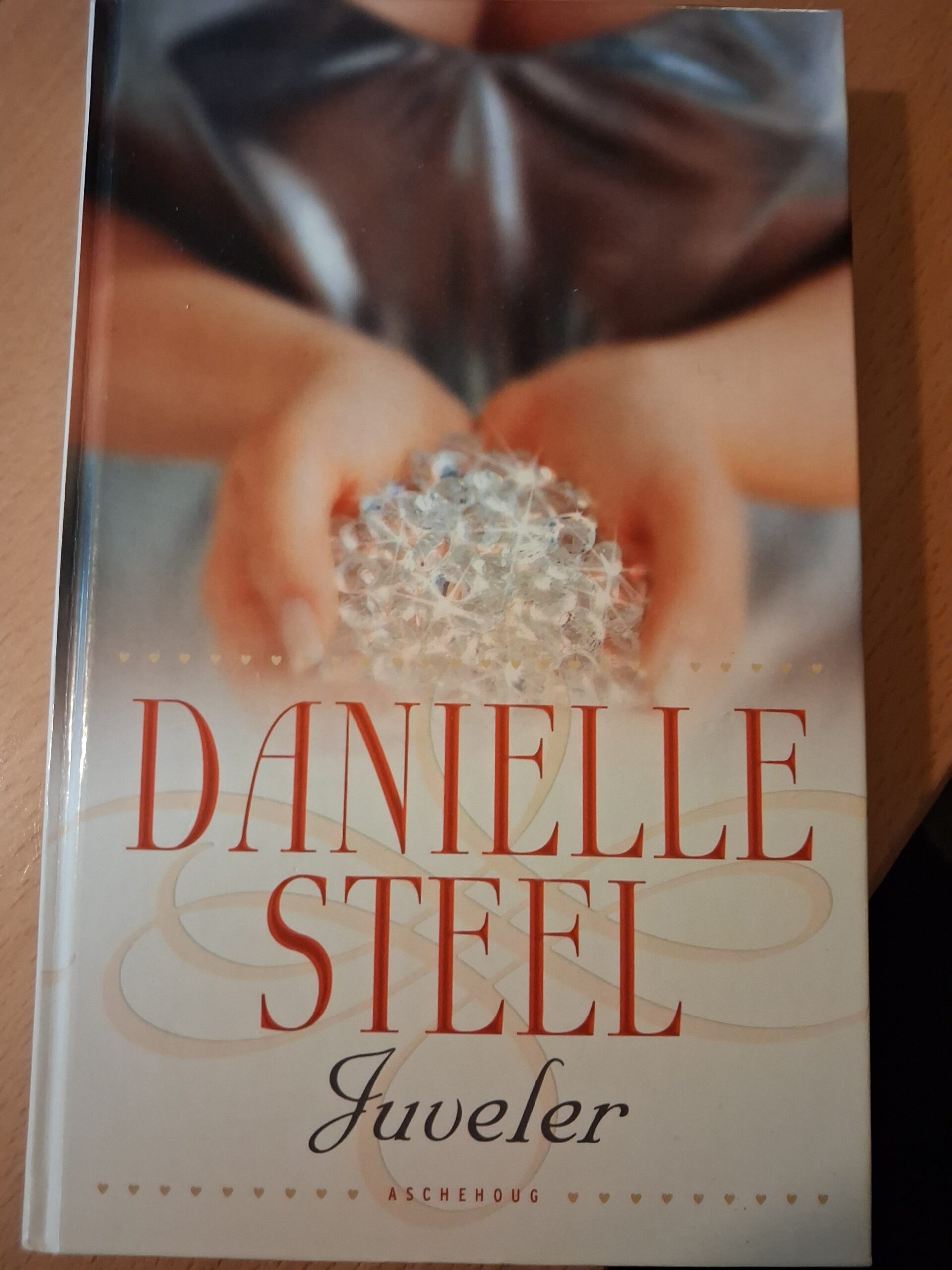Juveler - Danielle Steel