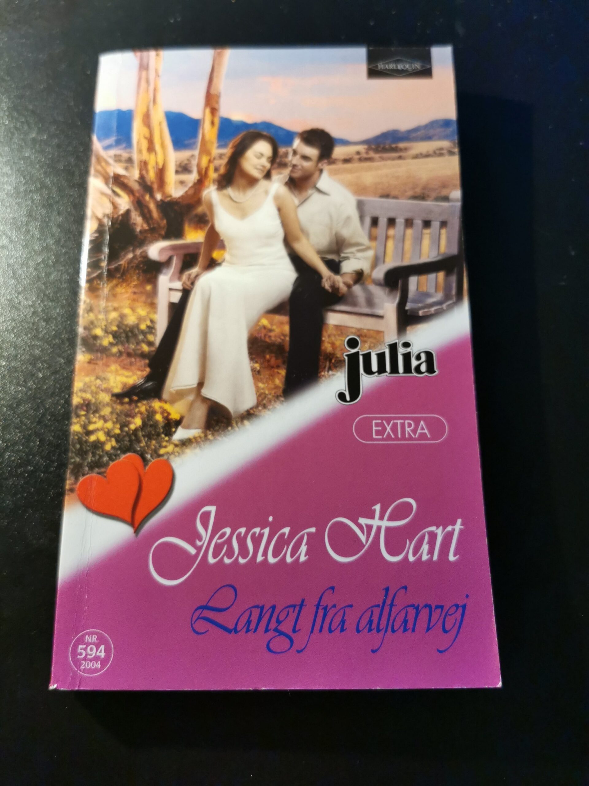 Langt fra alfarvej, Jessica Hart, Harlequin, Julia, Nr. 594/2004