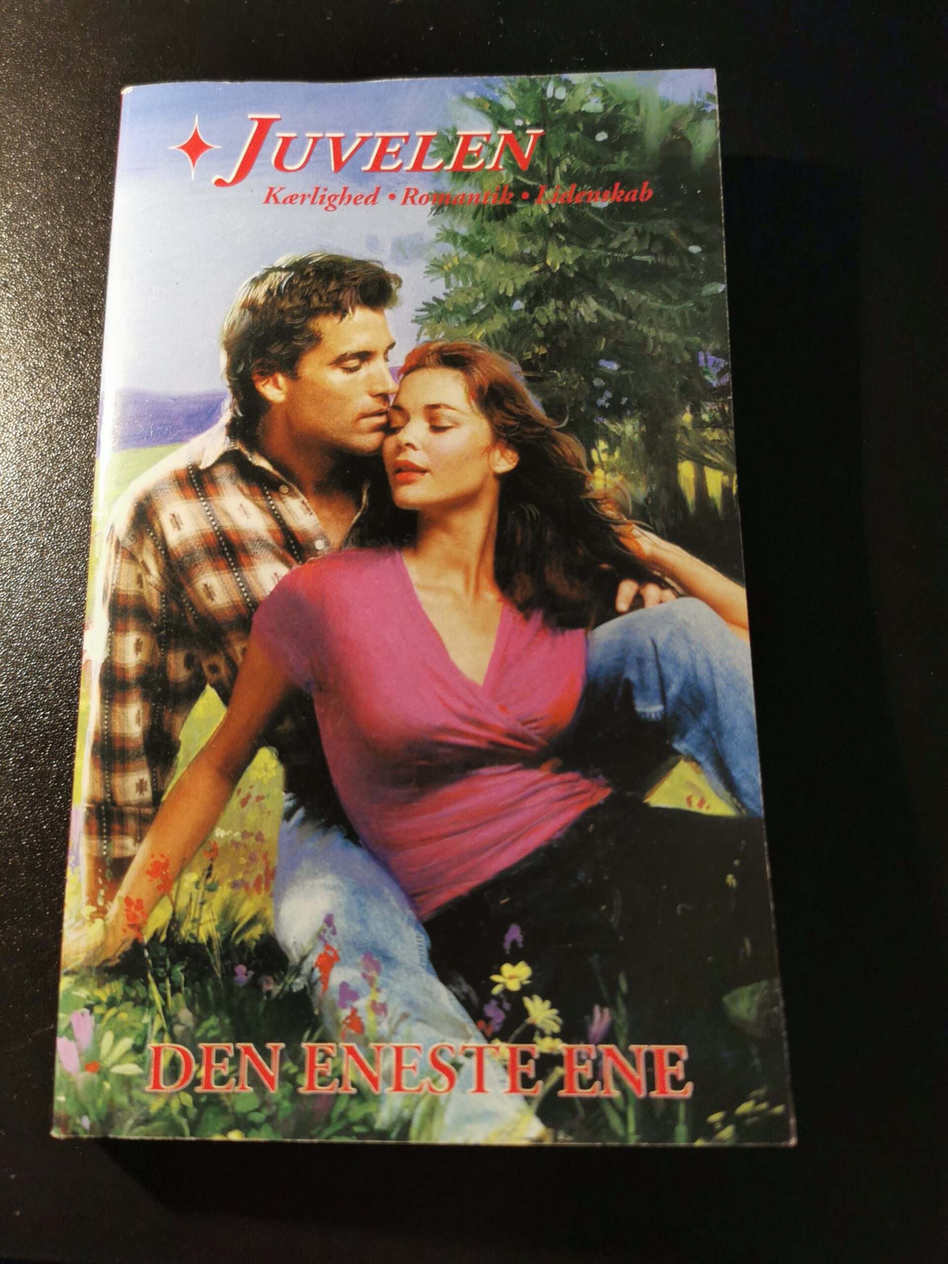 Juvelen, Den eneste ene, Penny McCusker, Egmont Tempo A/S, Nr, 40