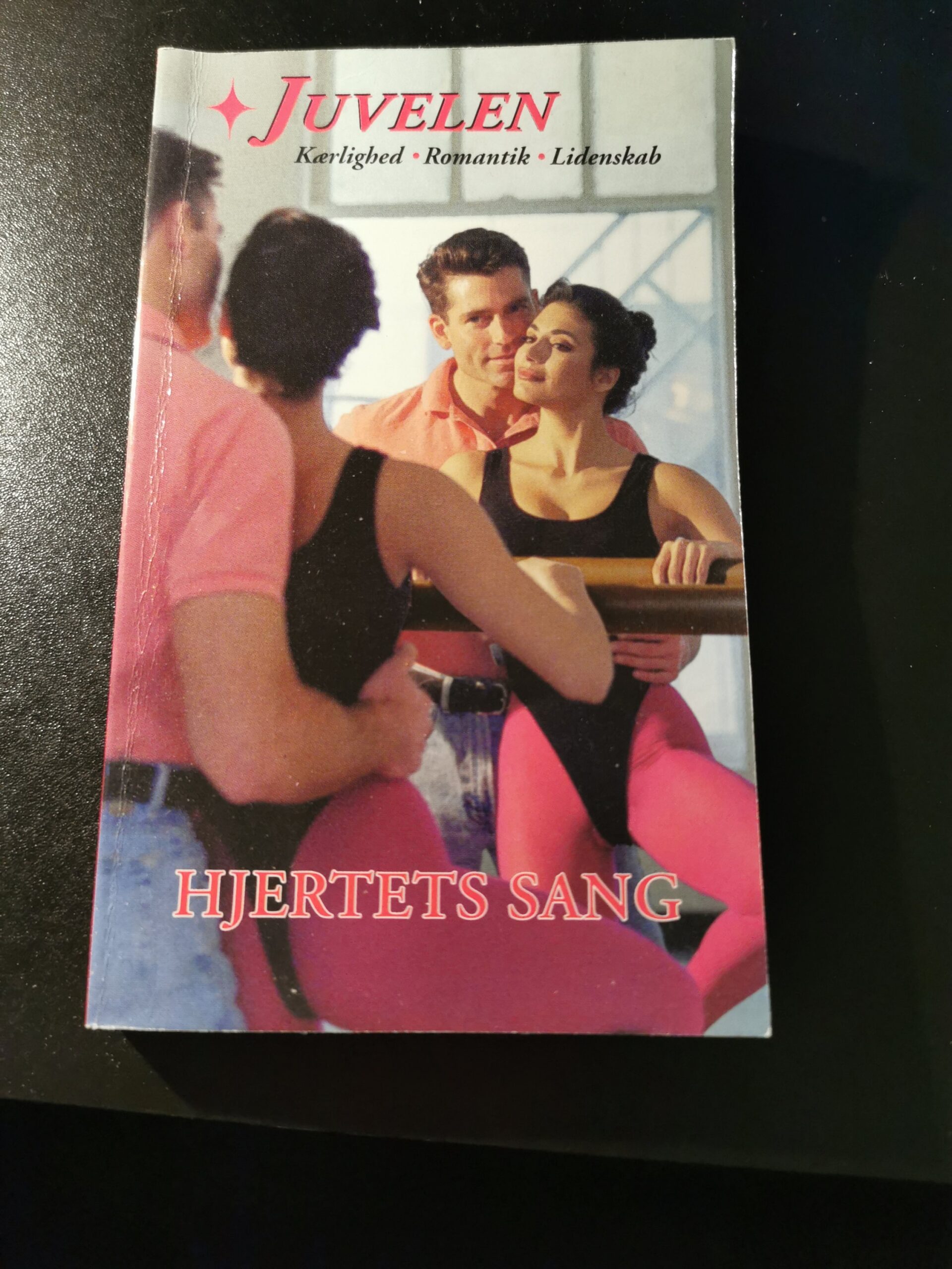 Juvelen, Hjertets sang, Leslie Knowles, Egmont Tempo A/S, Nr. 5