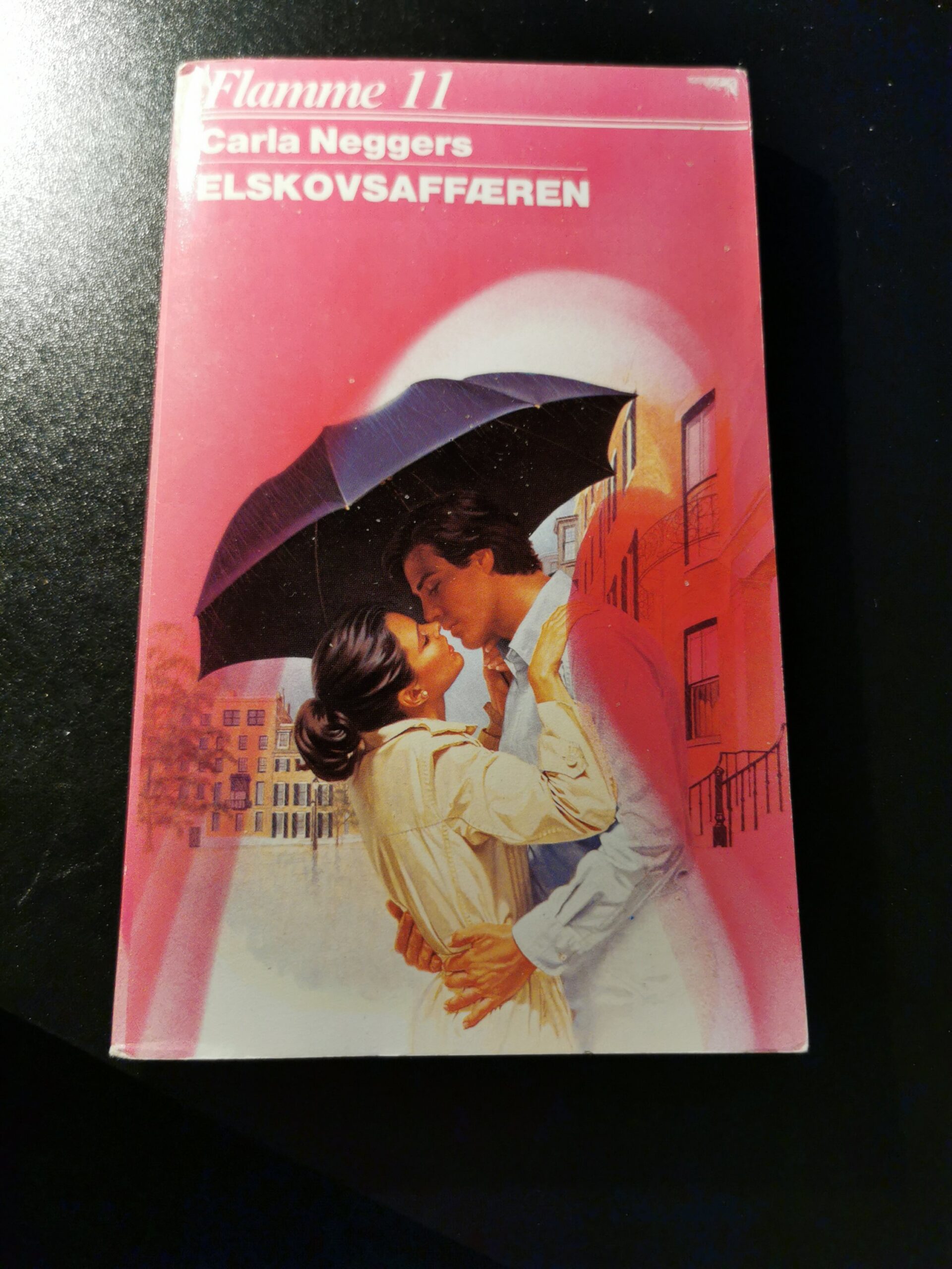 Elskovsaffæren, Carla Neggers, Flamme, Nr. 11